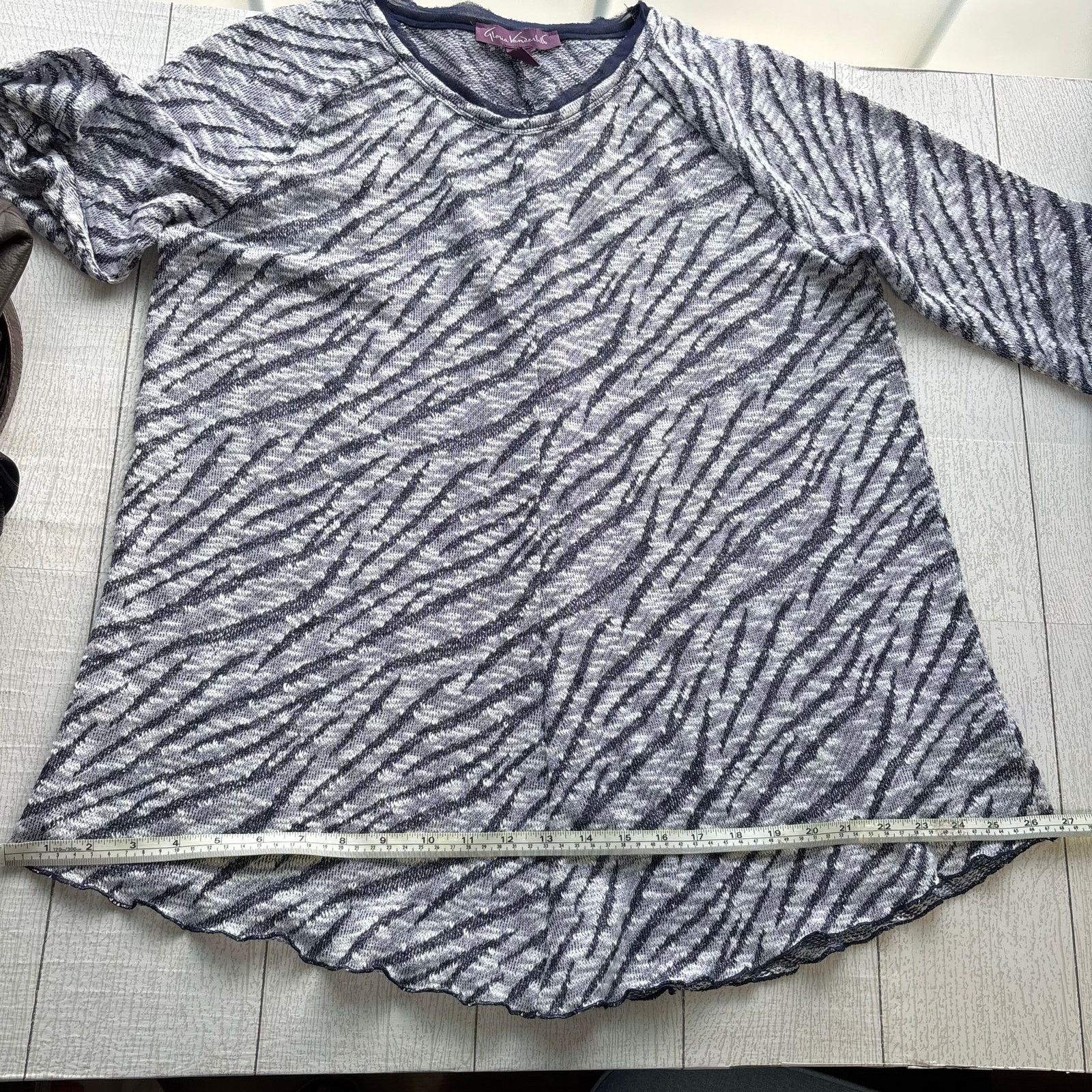 Gloria Vanderbilt Gloria Vanderbilt Navy Blue Gray & White Knit Sweater Size L Size L / US 10 / IT 46 - 11 Thumbnail