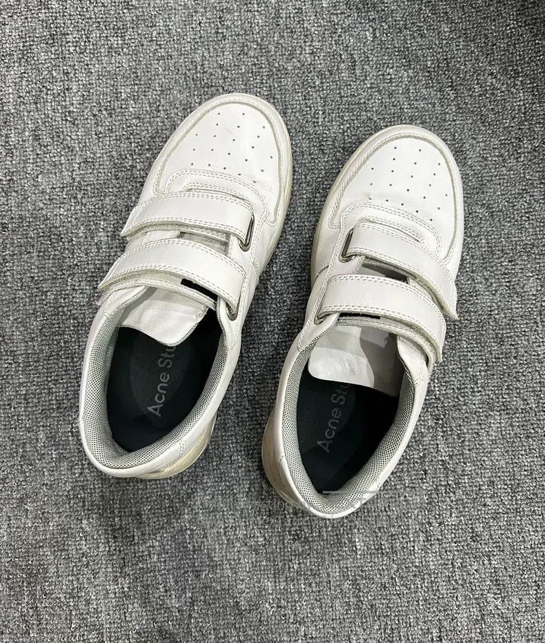 Acne Studios Acne Studios Smiley Face Velcro White Sneakers Size US 8.5 / IT 38.5 - 1 Thumbnail