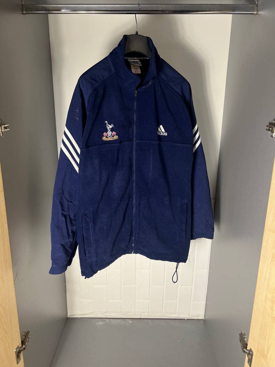 Adidas VINTAGE ADIDAS FC TOTTENHAM HOTSPUR ENGLAND SOCCER JACKET Size US L / EU 52-54 / 3 - 2 Thumbnail
