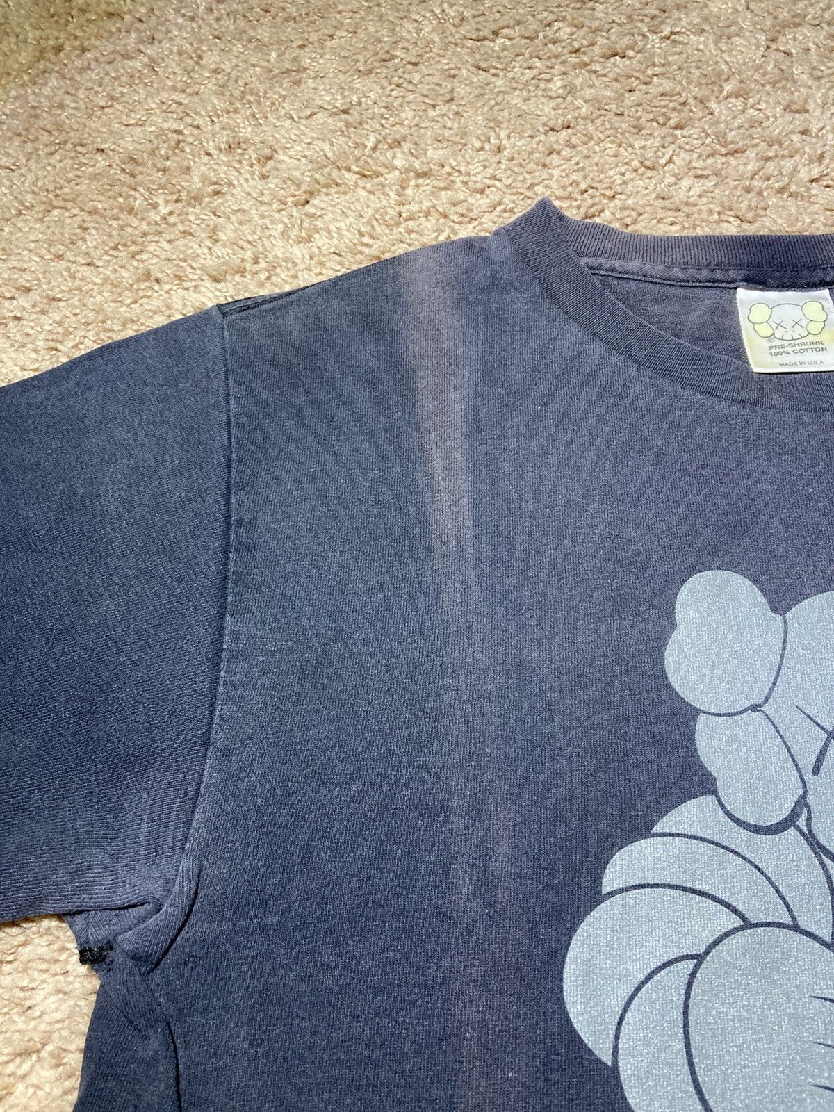 Japanese Brand × Kaws × Vintage Vintage Kaws One Chum Graphic Tee Bape 2000s 90s Art Graffit Size US S / EU 44-46 / 1 - 6 Thumbnail