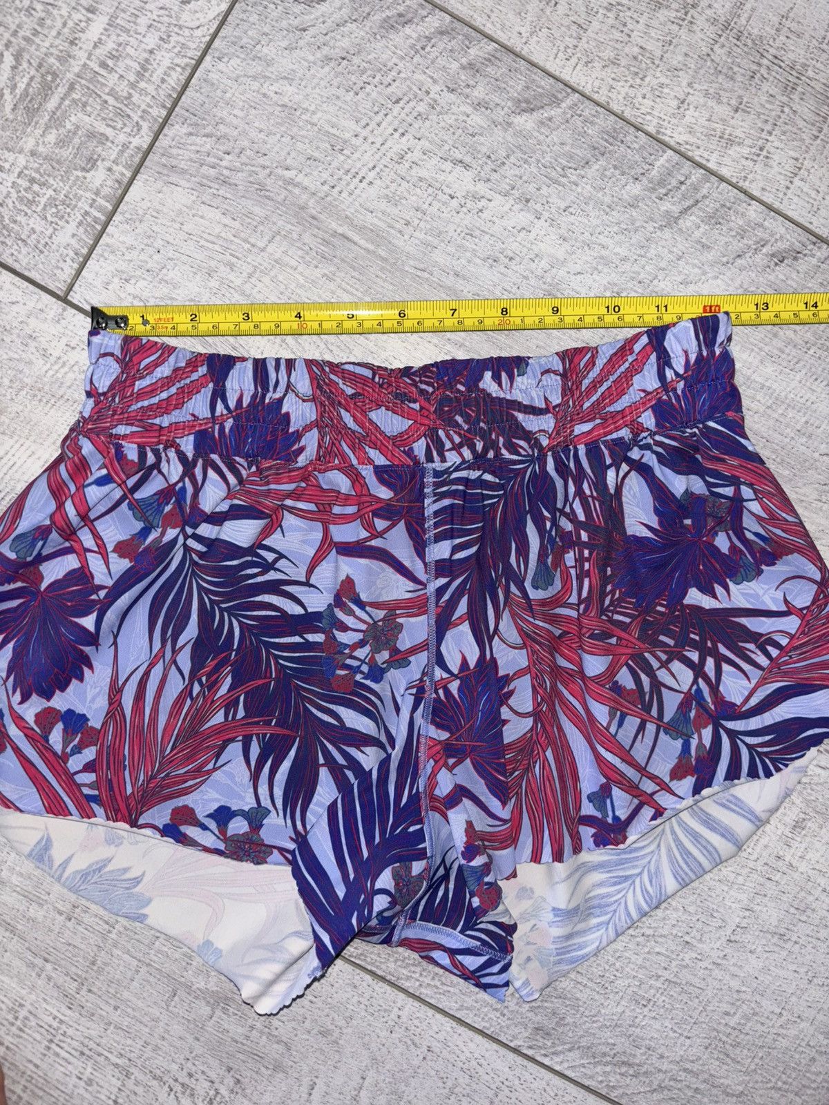 Lululemon Lululemon Will The Wave Surf Shorts Twisted Tropics Size 6 Size 28" / US 6 / IT 42 - 7 Thumbnail