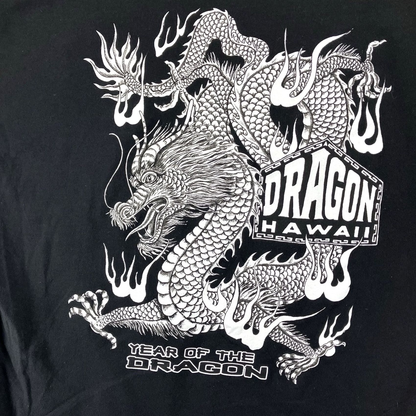 AAA VINTAGE Mens Dragon T Shirt XL 2000s Y2K Chinese Tribal Art DRAGON HAWAII Black Cotton Size US XL / EU 56 / 4 - 3 Thumbnail