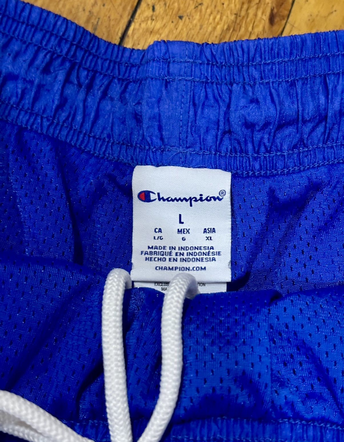Champion × Vintage Vintage Champion “Blue” Nylon shorts size Large Size US 35 - 3 Thumbnail