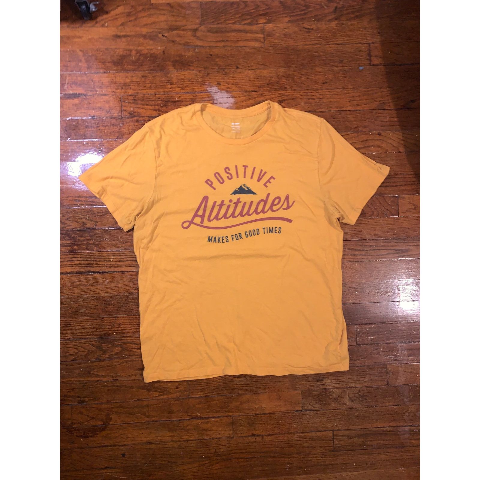 Old Navy Old Navy Positive Attitudes Graphic T Shirt XL Yellow Size US XL / EU 56 / 4 - 1 Thumbnail
