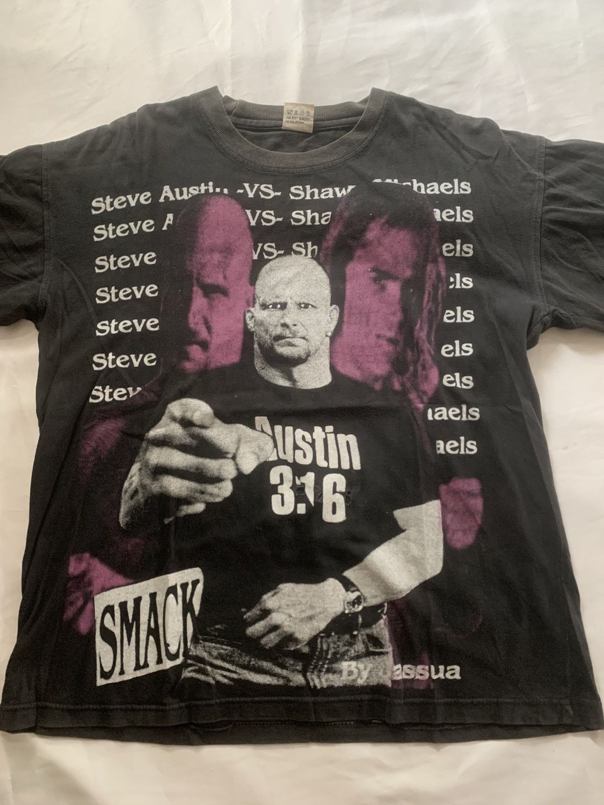 WCW/nWo Vintage WWE Austin vs Shawn Michael Size US M / EU 48-50 / 2 - 4 Thumbnail