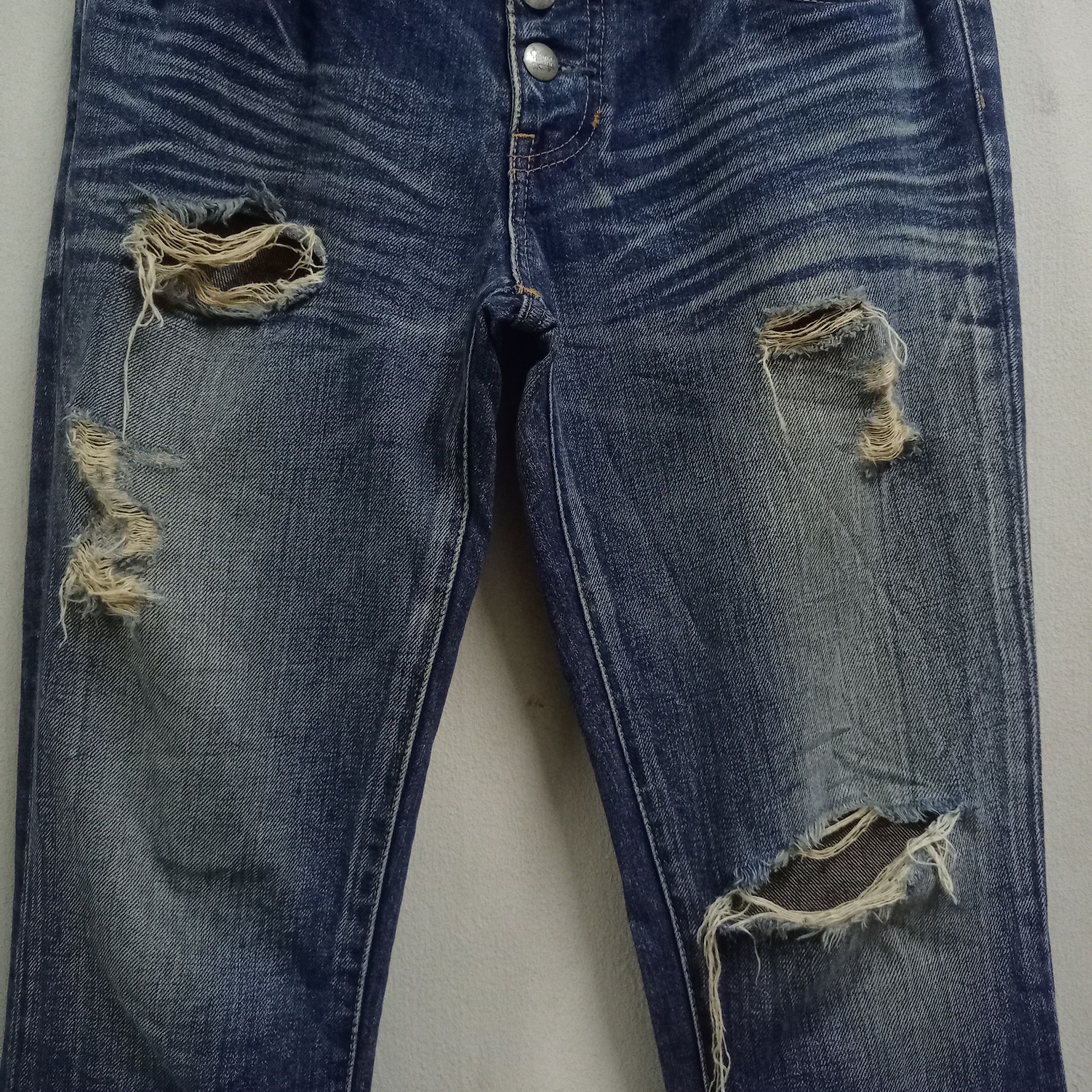 Japanese Brand Vintage Japanese Brand Blue Wash Distressed Flare Jeans Size 30" / US 8 / IT 44 - 5 Thumbnail