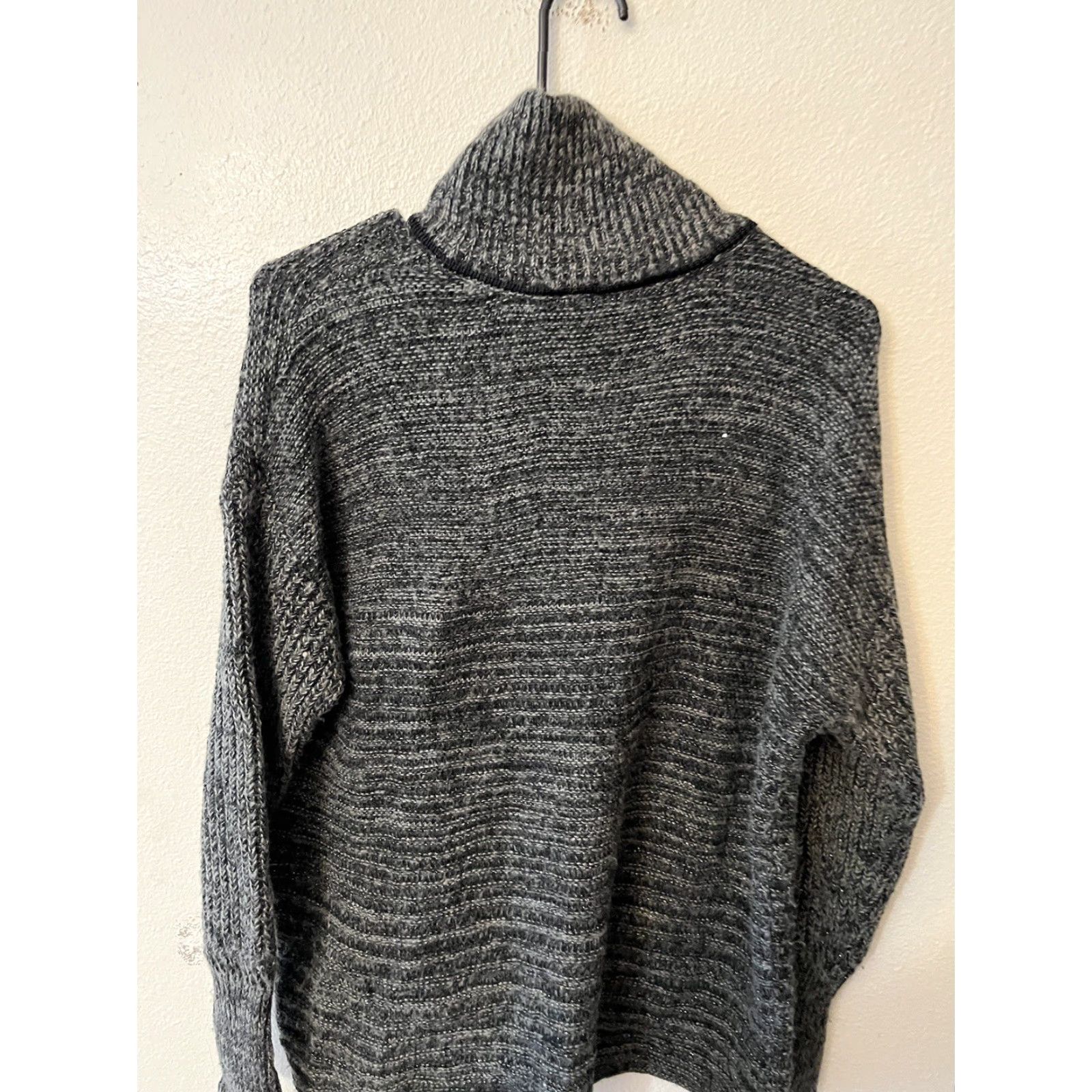Vintage Simply Vera by Vera Wang Women's Gray Cable-Knit Turtleneck Sweater Size M Long Sleeve Modern Size M / US 6-8 / IT 42-44 - 3 Thumbnail