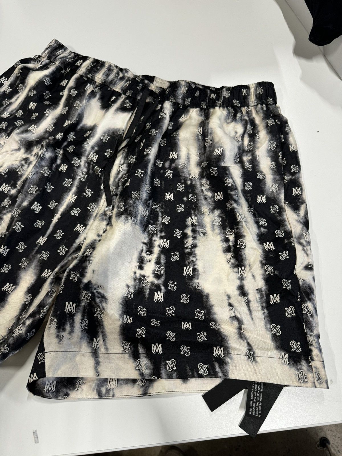Amiri Amiri Paisley Silk Shorts NEW 1000$ Size US 32 / EU 48 - 2 Thumbnail
