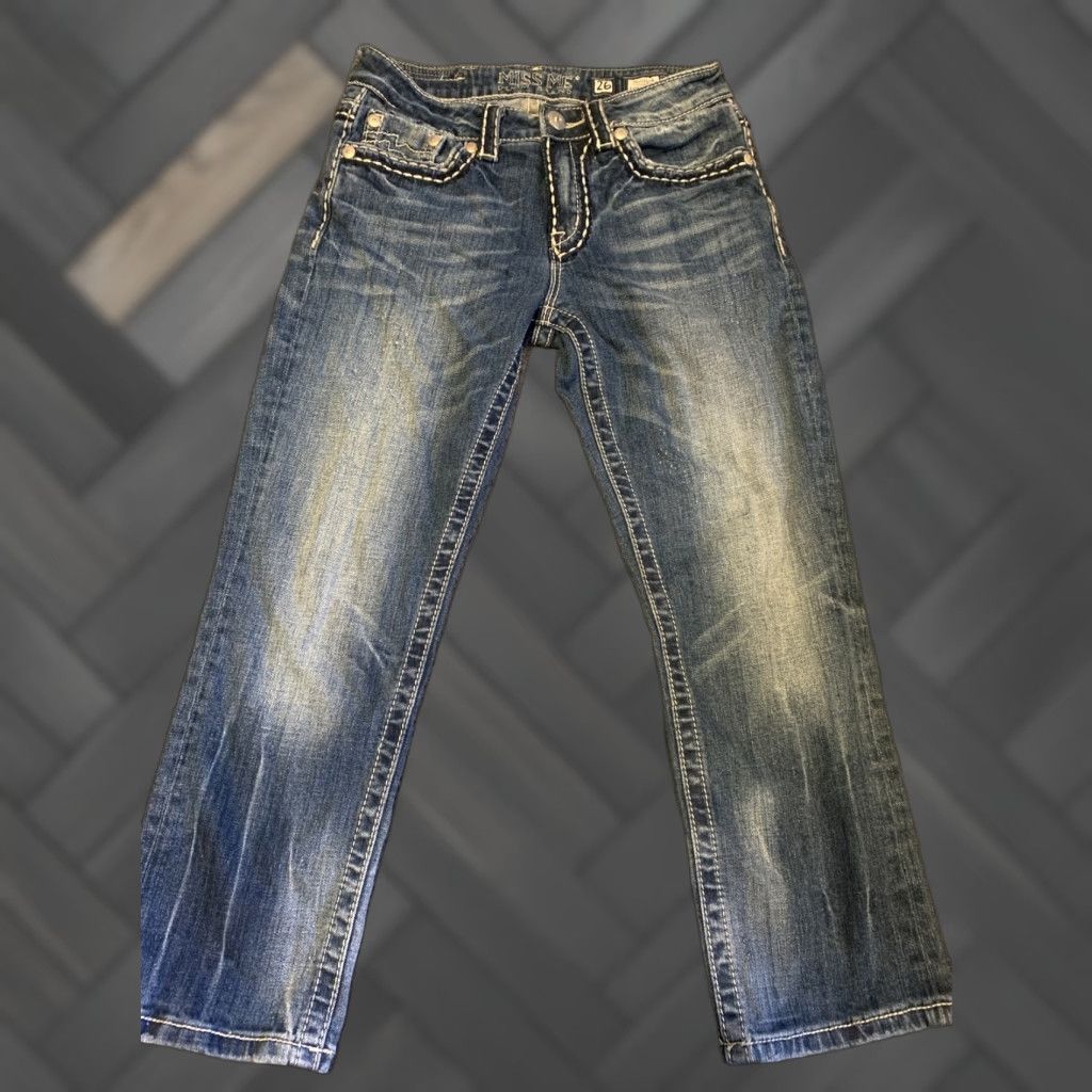 Miss Me Miss Me Jeans Size 26 Boyfriend Capri Denim 5-Pocket Womens Distressed Blue Capris Slim Inseam 23in Regular Size Type Regular Size 26" / US 2 / IT 38 - 1 Thumbnail