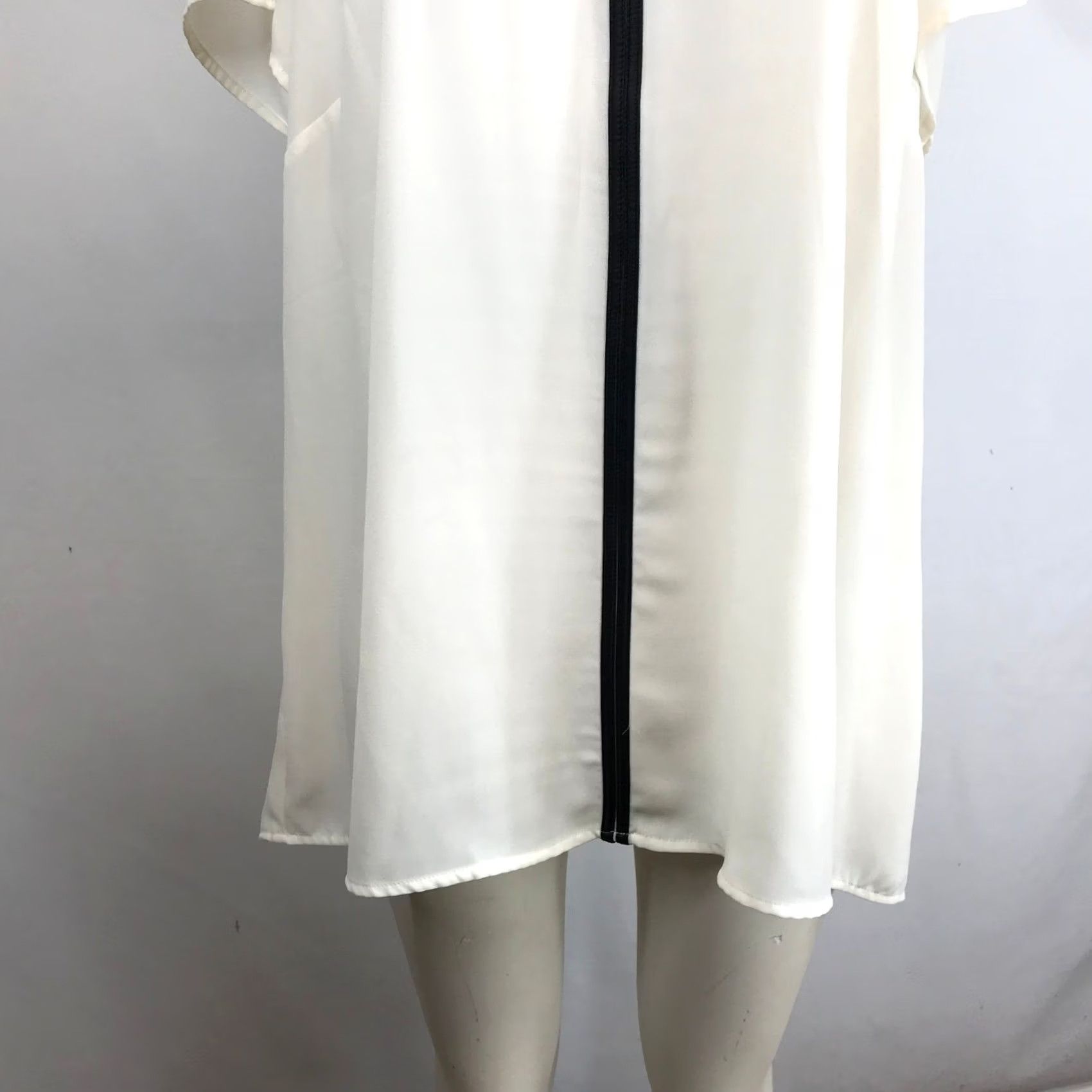Vintage VINTAGE Lane Bryant Womens Ivory Black Trim V Neck Short Sleeve Tunic Top Plus SZ 18 20 Size XXL / US 16-18 / IT 52-54 - 3 Thumbnail