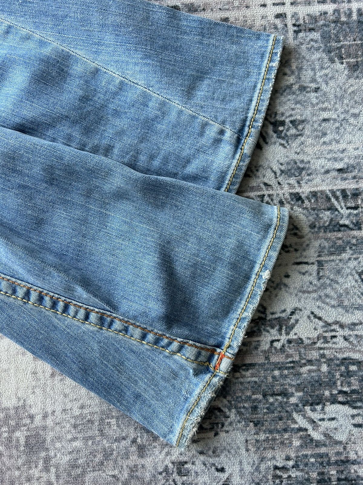 True Religion Flared True Religion Embroidery Jeans Size 27" / US 4 / IT 40 - 19 Thumbnail
