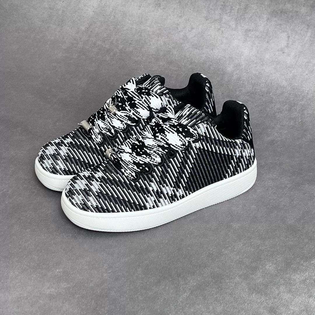 Burberry Burberry Casual Plaid Black Lowtop Sneakers 10 Men Size US 10 / EU 43 - 1 Thumbnail