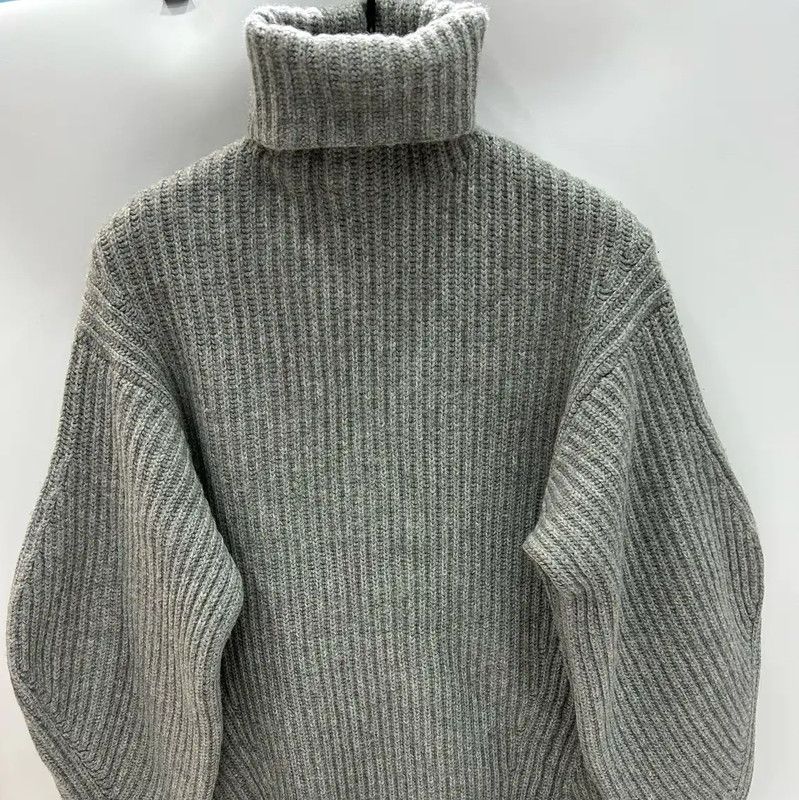 Acne Studios Acne Studios Women's Knit Sweater in Light Gray Size XS / US 0-2 / IT 36-38 - 1 Thumbnail