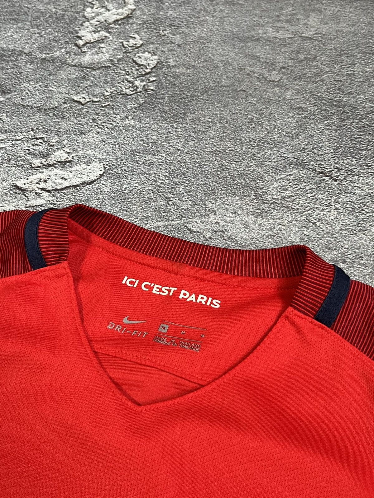 Nike Nike Paris Saint Germain PSG 2016-2017 Soccer Jersey Shirt Size US M / EU 48-50 / 2 - 6 Thumbnail