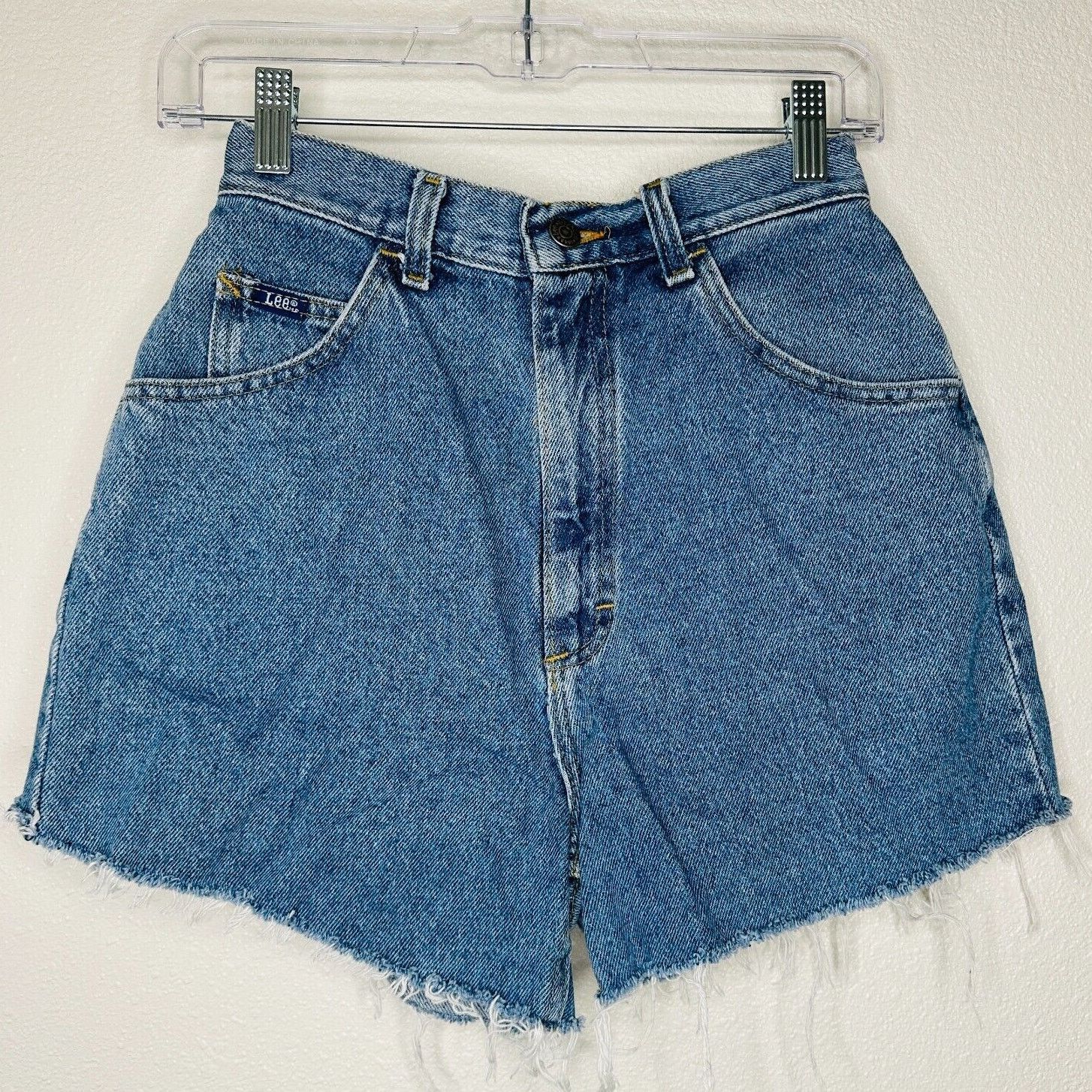 Lee Lee Blue Wash High Waist Raw Hem High Rise Jean Shorts 10 Size 32" / US 10 / IT 46 - 1 Thumbnail