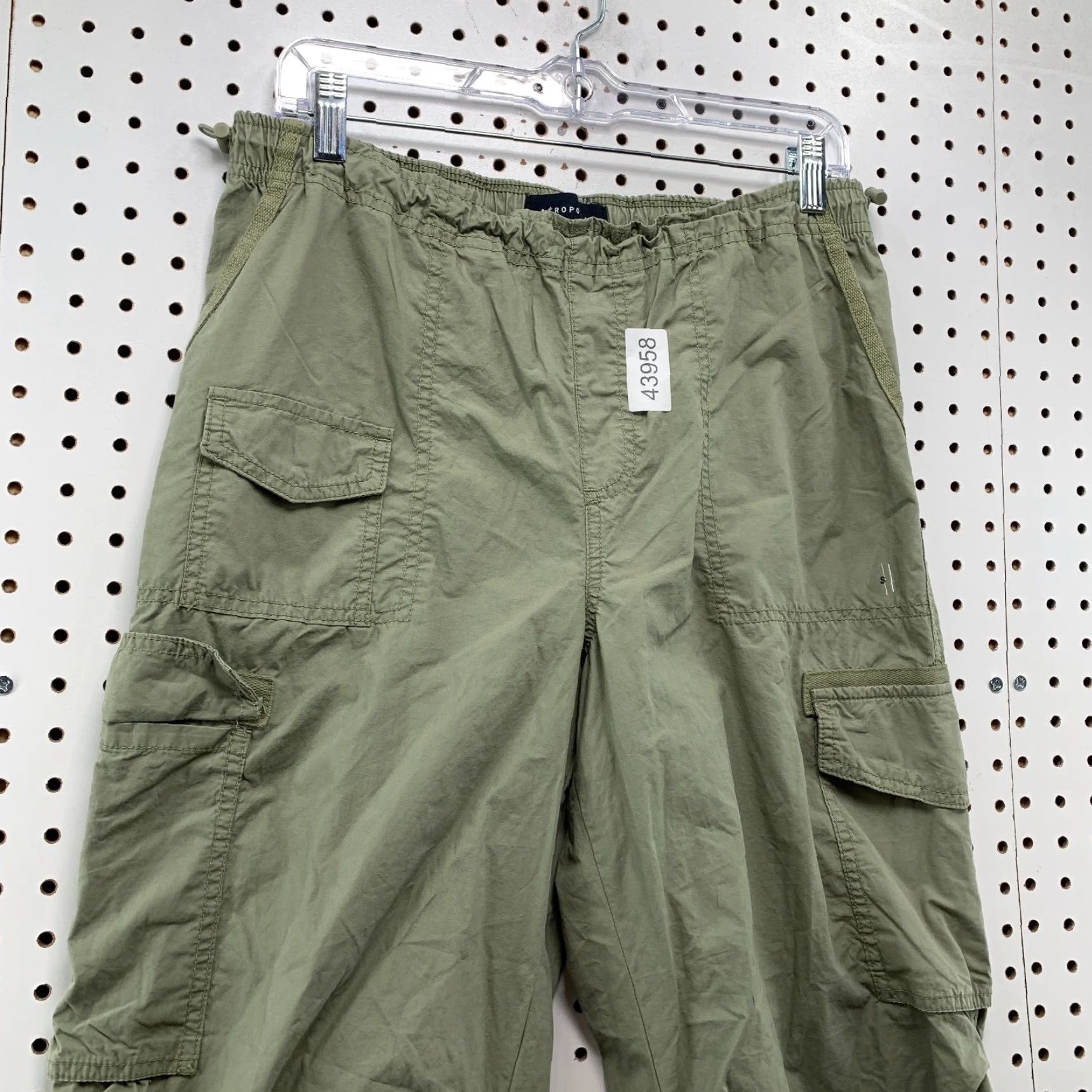 Vintage AEROPOSTALE Cargo Pants Womens Small Green Nylon Relaxed Fit 30x30 Casual Size 28" / US 6 / IT 42 - 6 Thumbnail