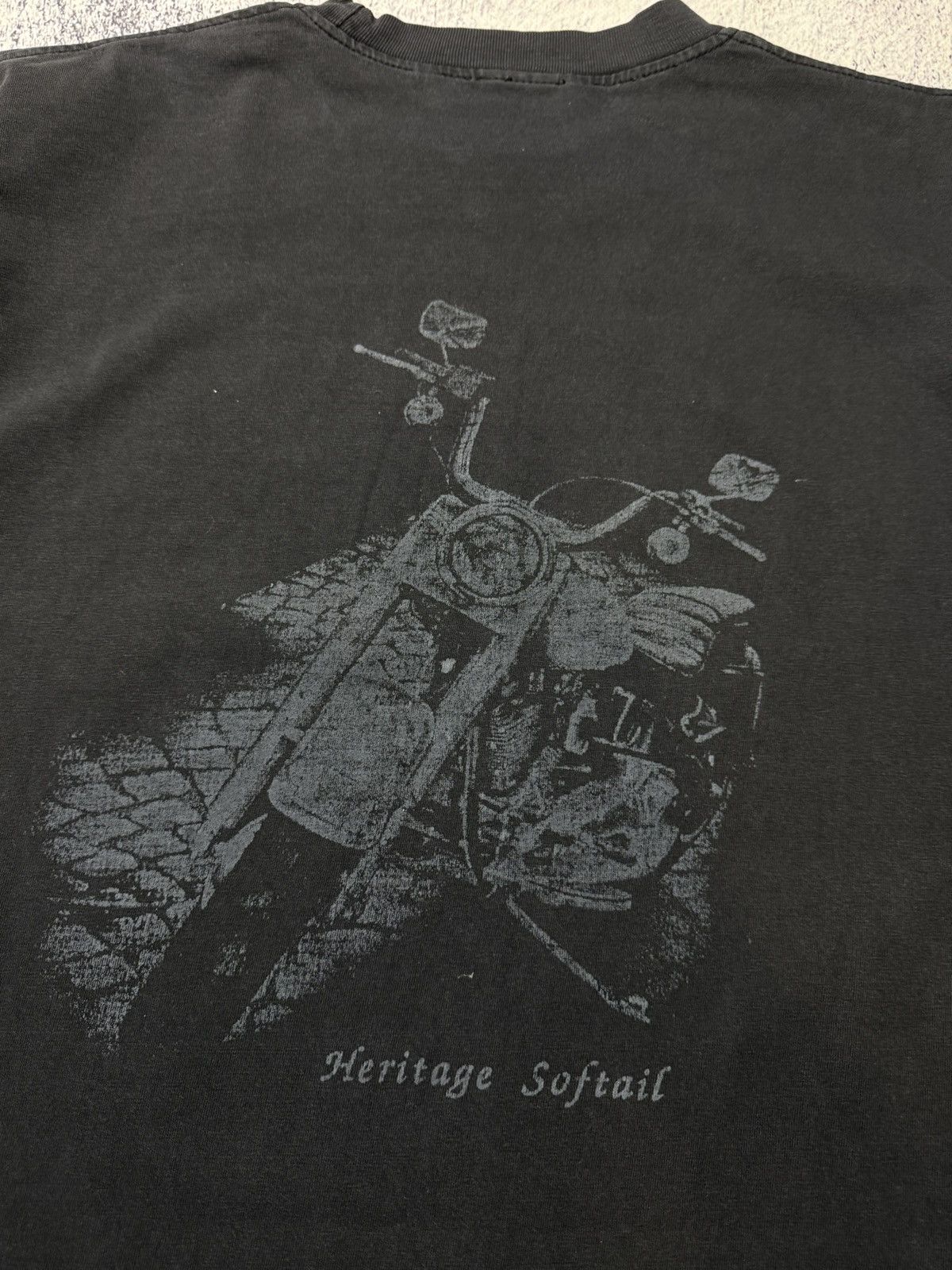 Harley Davidson Vintage Harley Davidson T Shirt One Hot Piece 80s signal Size US M / EU 48-50 / 2 - 11 Thumbnail