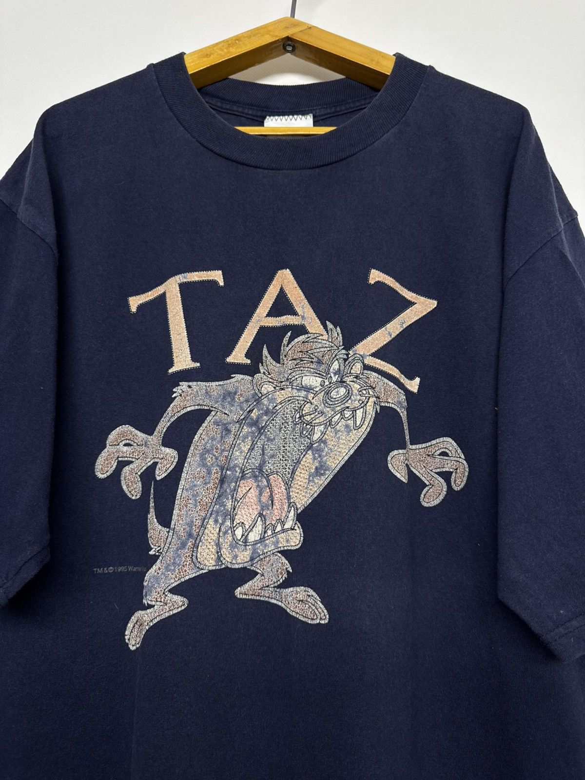 Disney Rare! 1990’s Vintage Looney Tunes Taz Disney T Shirt Size US XL / EU 56 / 4 - 1 Thumbnail