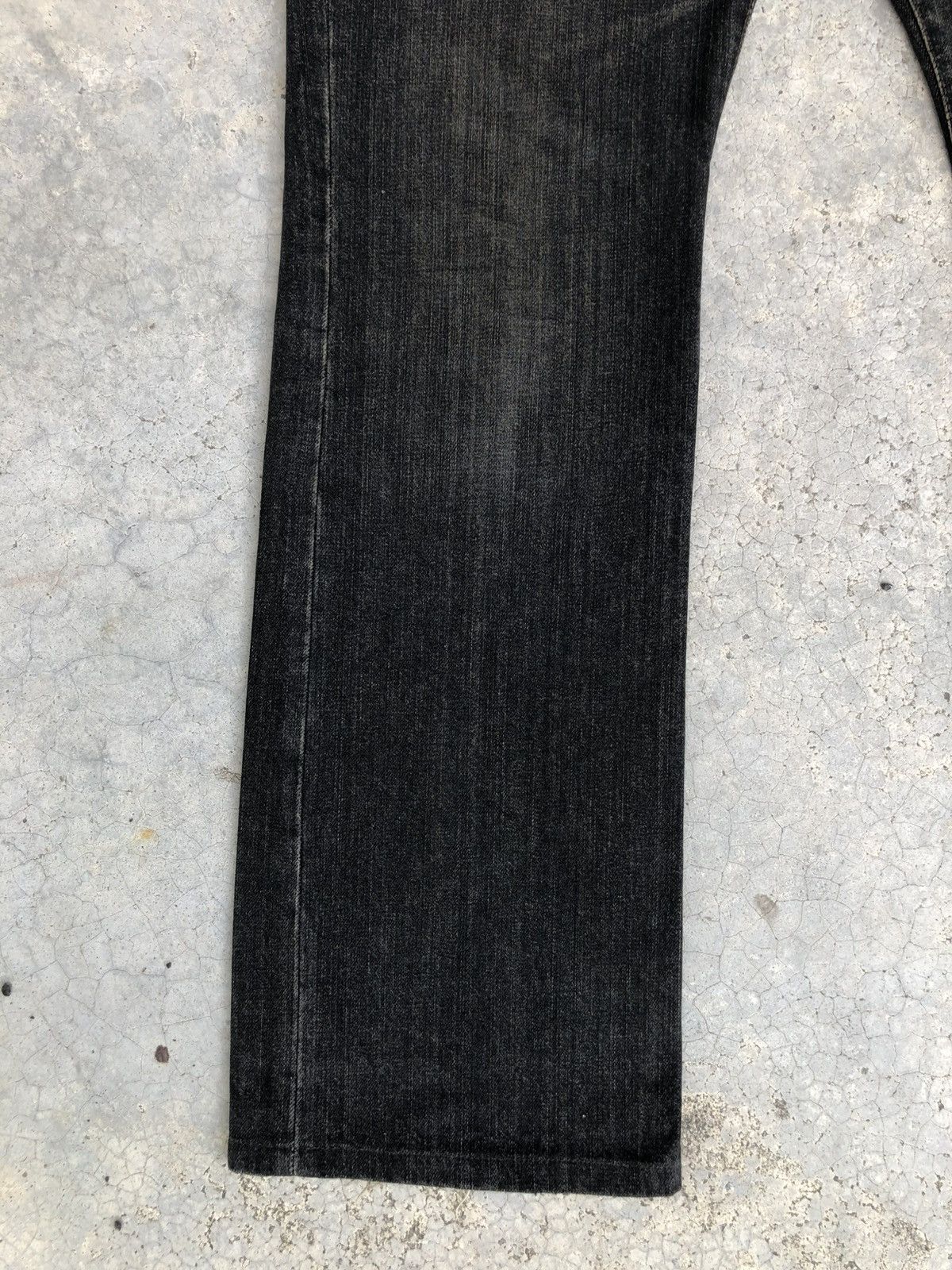 If Six Was Nine Flared Uniqlo Jeans Distressed Jeans Size US 33 - 6 Thumbnail