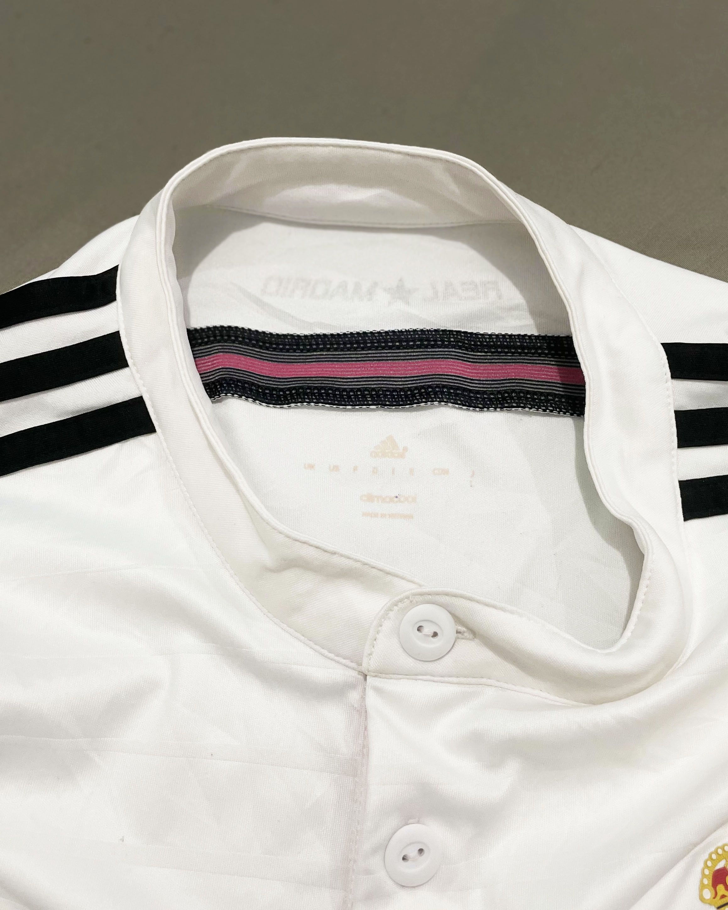 Adidas Real Madrid Home Kit 2014 2015 Size US M / EU 48-50 / 2 - 4 Thumbnail