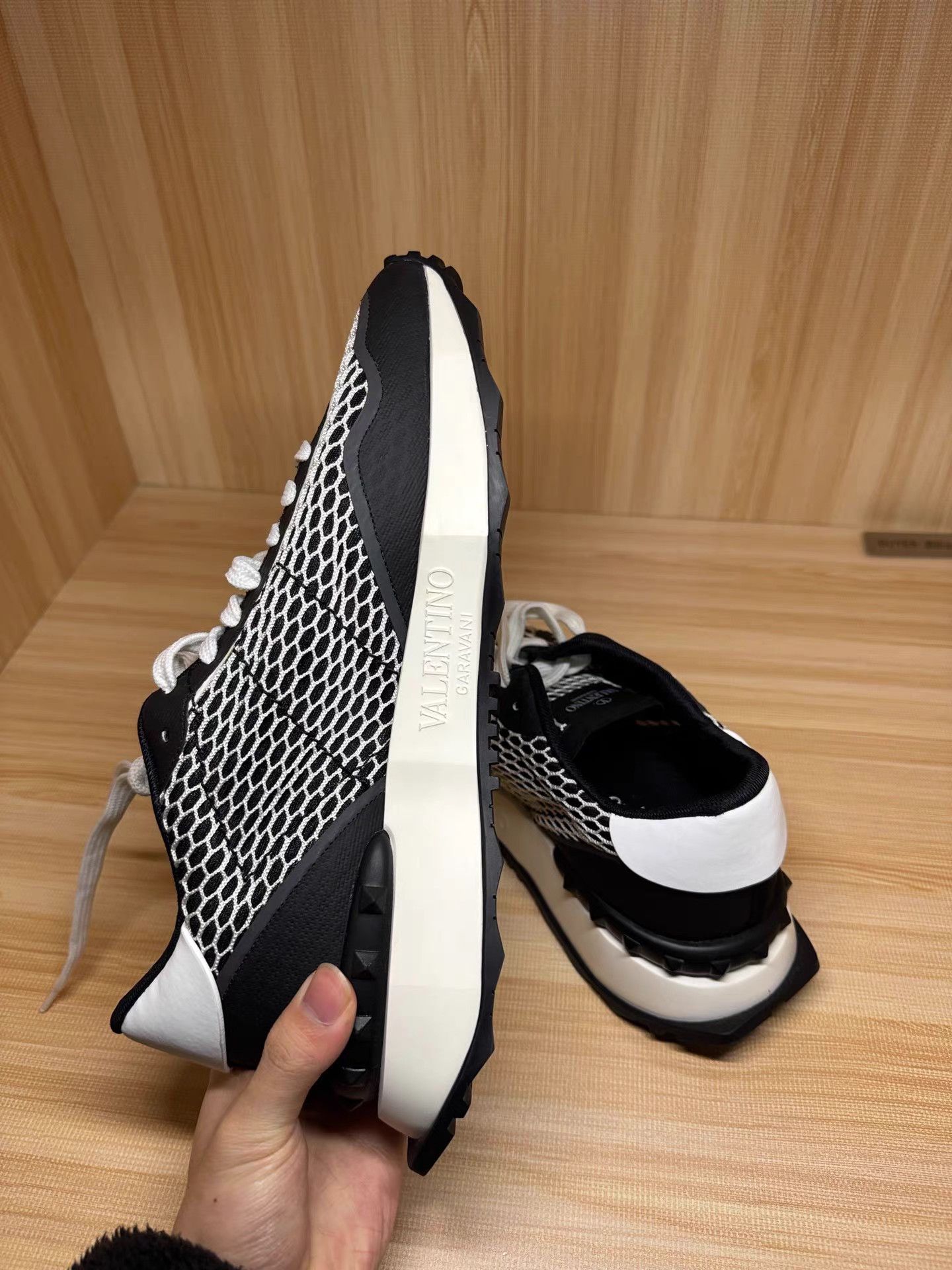 Valentino Valentino Double Layer Mesh Sneakers K6 Size US 8 / EU 41 - 5 Thumbnail