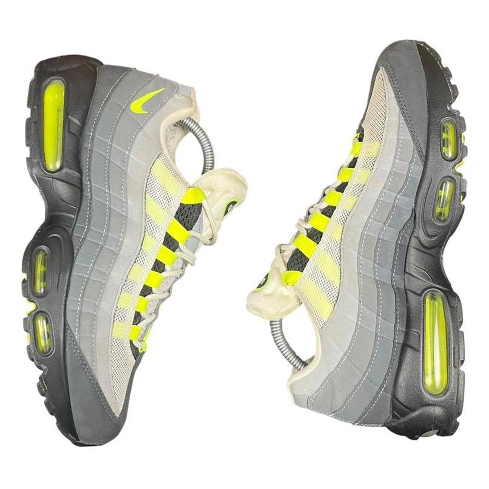 Nike Nike Air Max 95 OG Neon Size US 9 / EU 42 - 2 Thumbnail