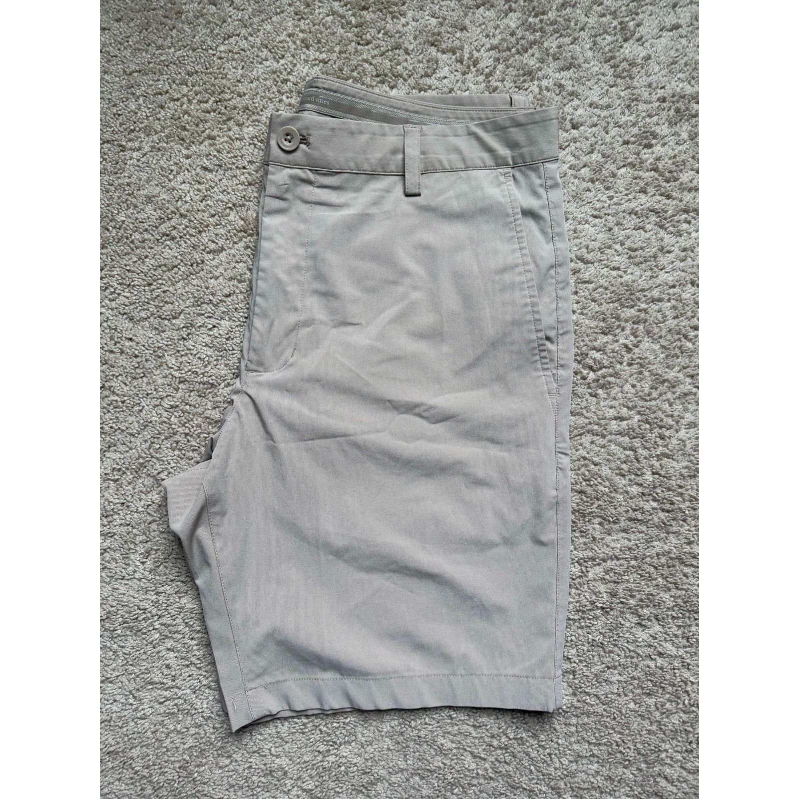 Vineyard Vines Vineyard Vines by Shep & Ian Fairway Chino Short Beige 34 Size US 34 / EU 50 - 1 Thumbnail
