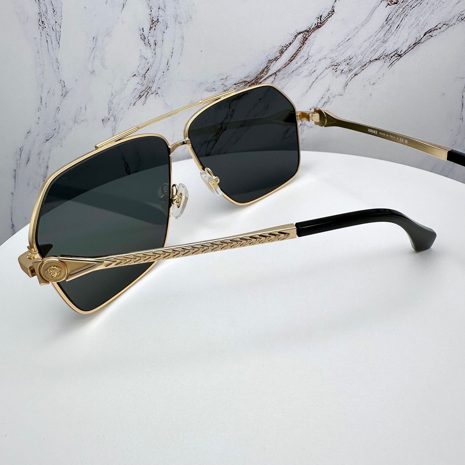 Versace New VERSACE Gold Metal Square Pilot Aviator Sunglasses Size ONE SIZE - 23 Thumbnail