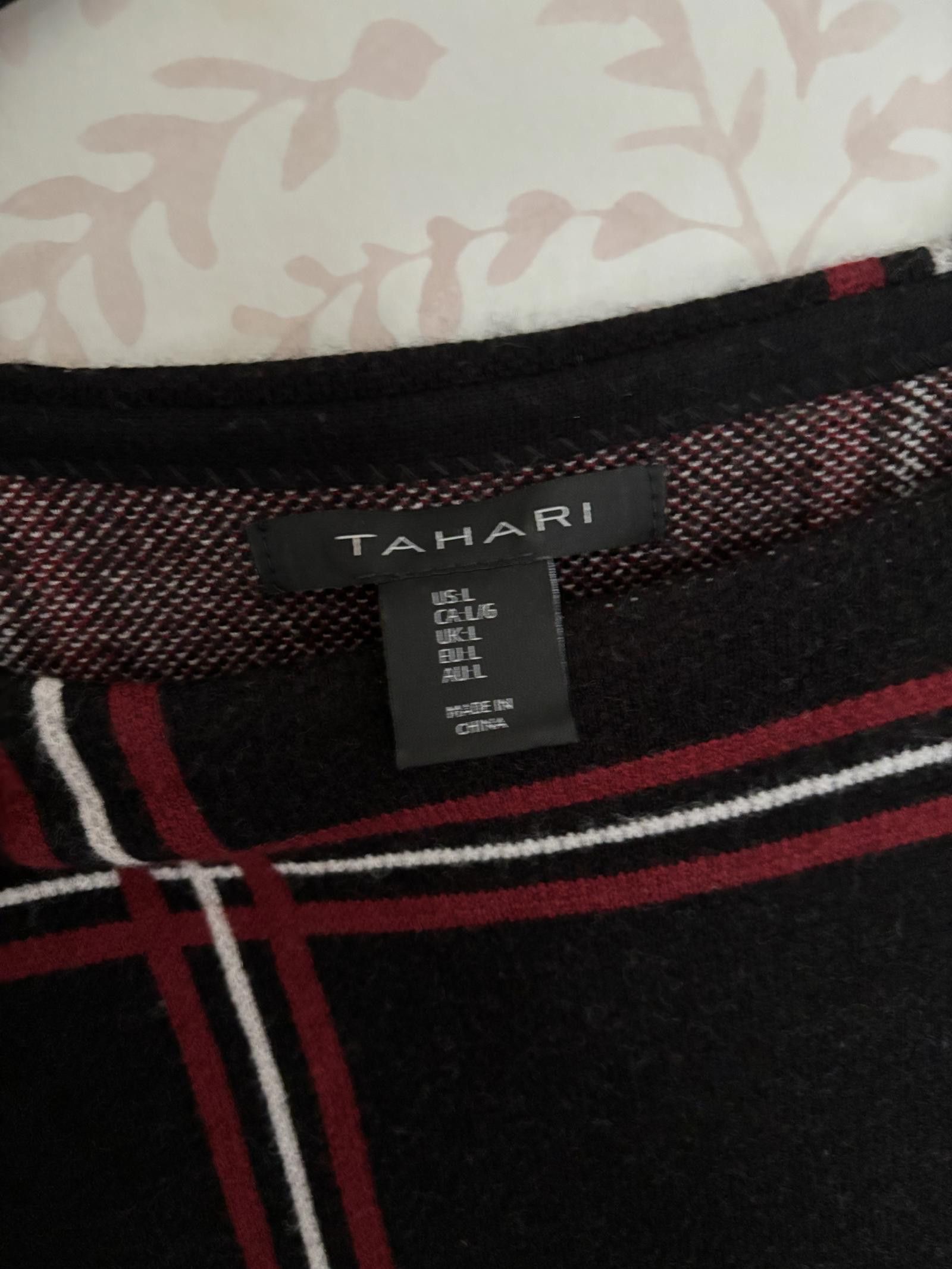 Elie Tahari EUC Tahari Women's Black Plaid Sweater Size L / US 10 / IT 46 - 2 Thumbnail