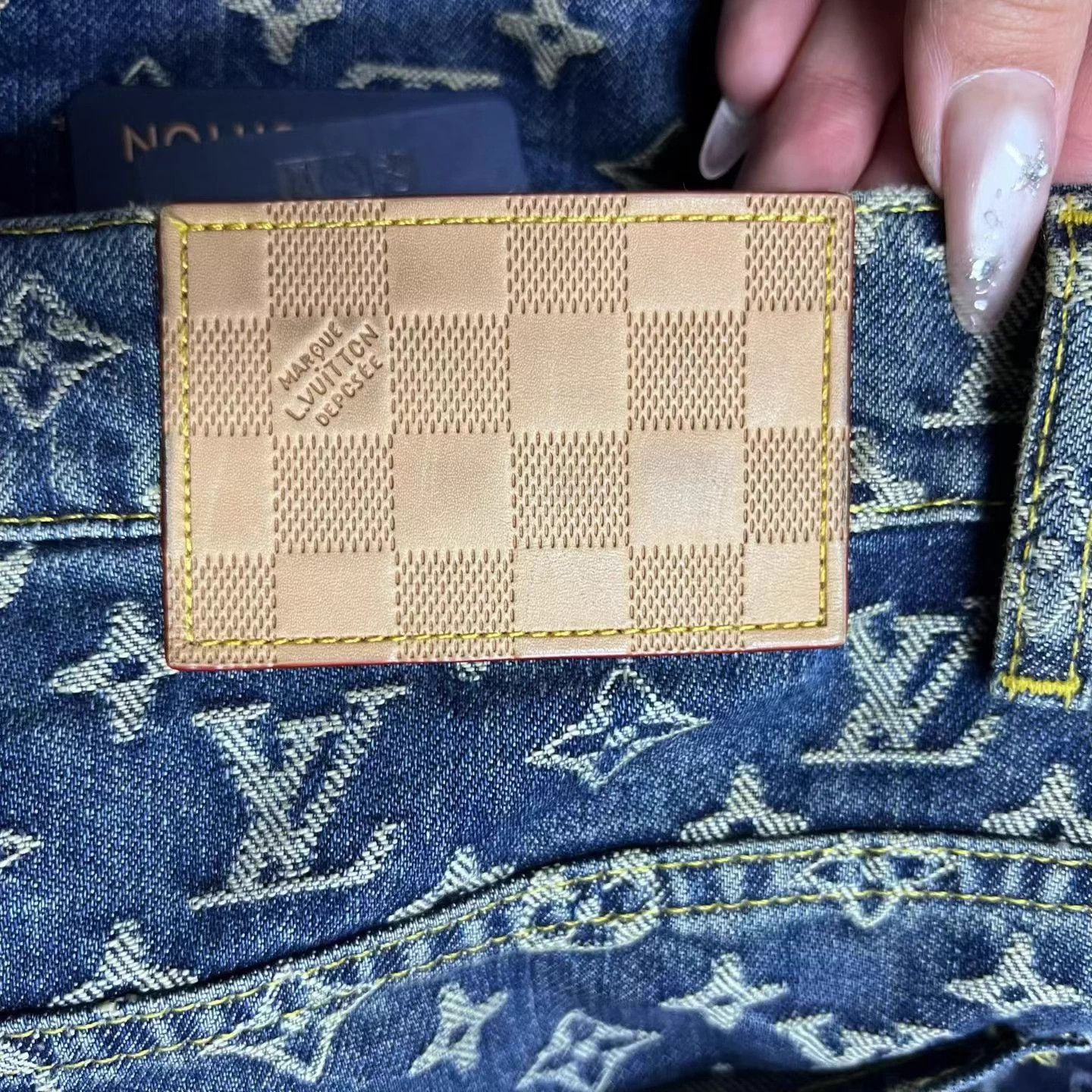 Louis Vuitton Louis Vuitton Blue Pleated All Over Print Jeans Size US 33 - 6 Thumbnail
