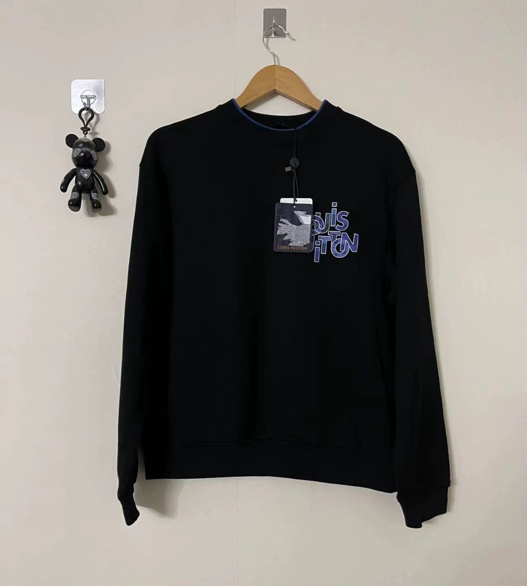 Louis Vuitton black lv logo sweatshirt Size XS / US 0-2 / IT 36-38 - 1 Thumbnail