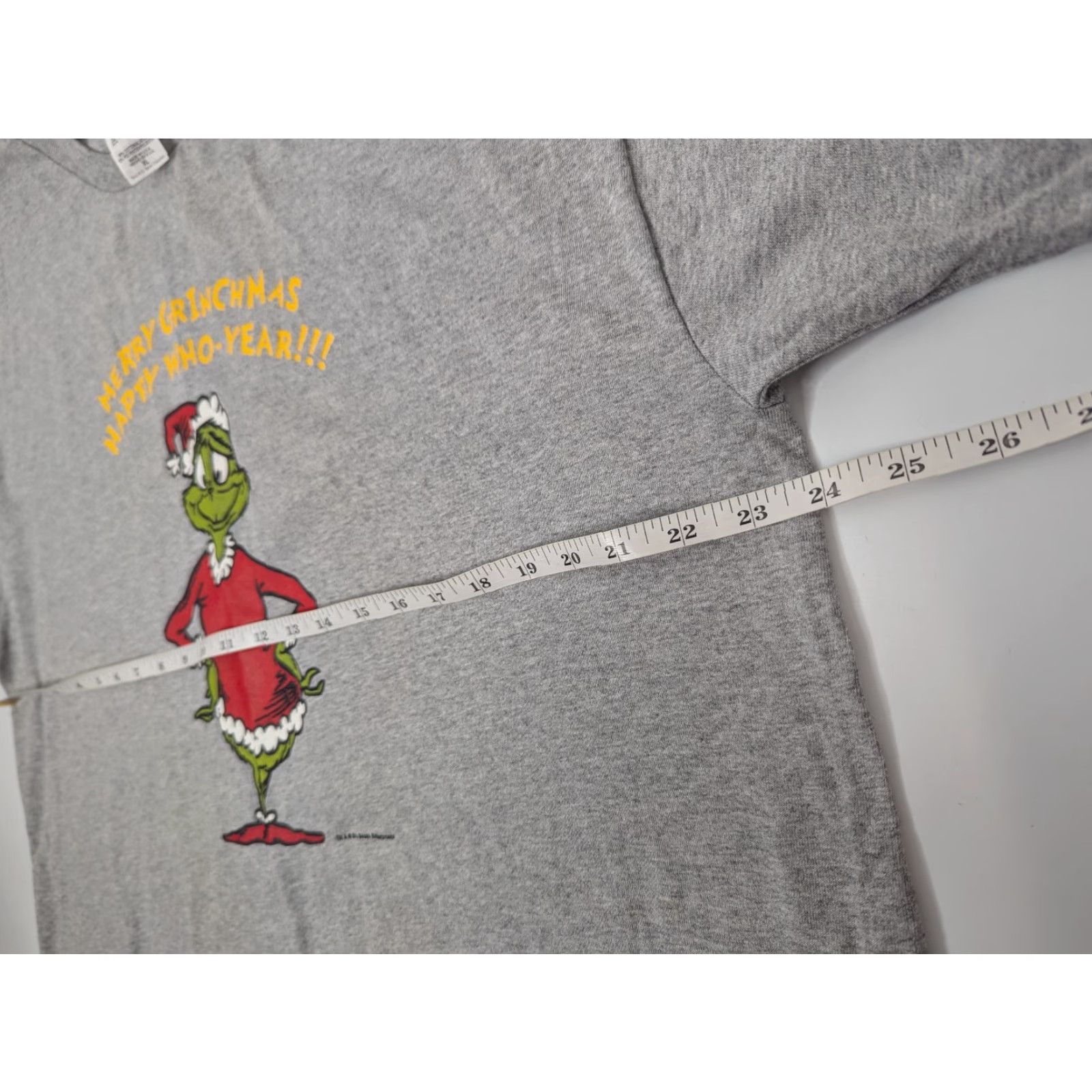 J Brand VINTAGE Dr. Seuss Brand The Grinch Merry Grinchmas Happy Who-Year T-Shirt Gray XL Mens Short Sleeve Crew Neck Cotton Jersey Christmas 90s 2000s Size US XL / EU 56 / 4 - 5 Thumbnail