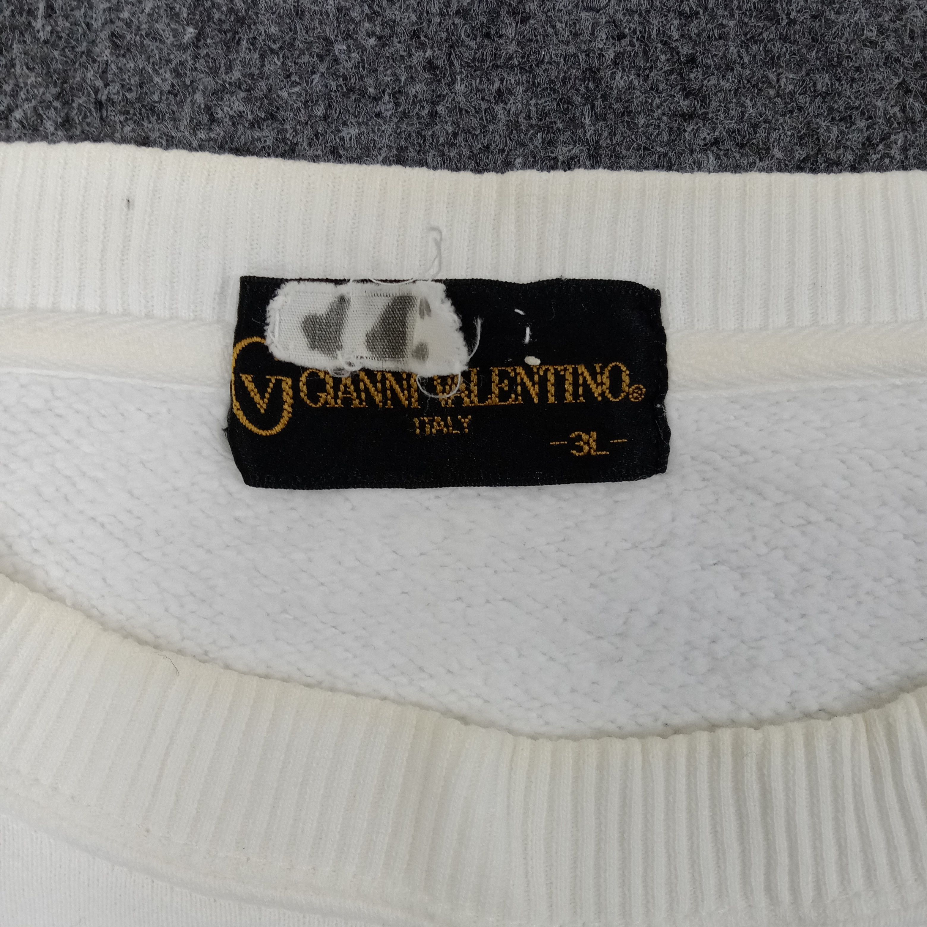 Gianni Valentino × Vintage Gianni Valentino Italian Brand Embroidery Sweatshirt Size US XXL / EU 58 / 5 - 3 Thumbnail