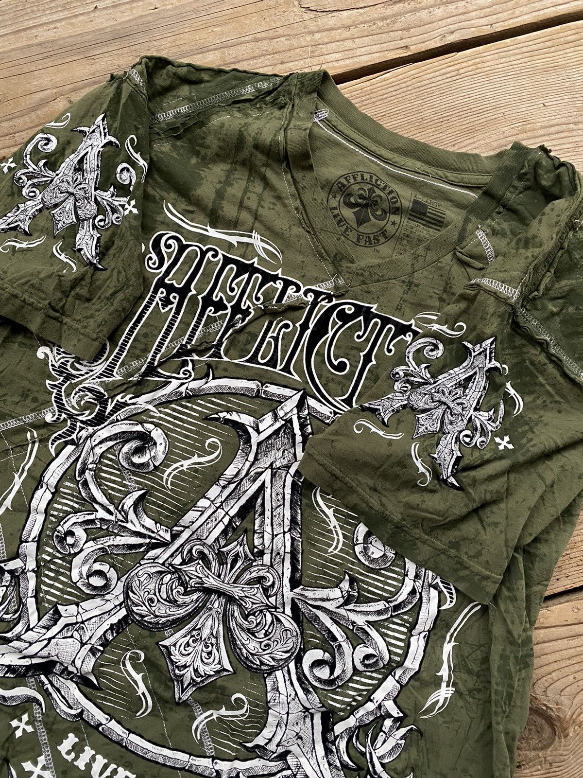 Affliction Vintage Y2K Affliction Distressed Style Cotton Grunge Tee Size US XL / EU 56 / 4 - 3 Thumbnail