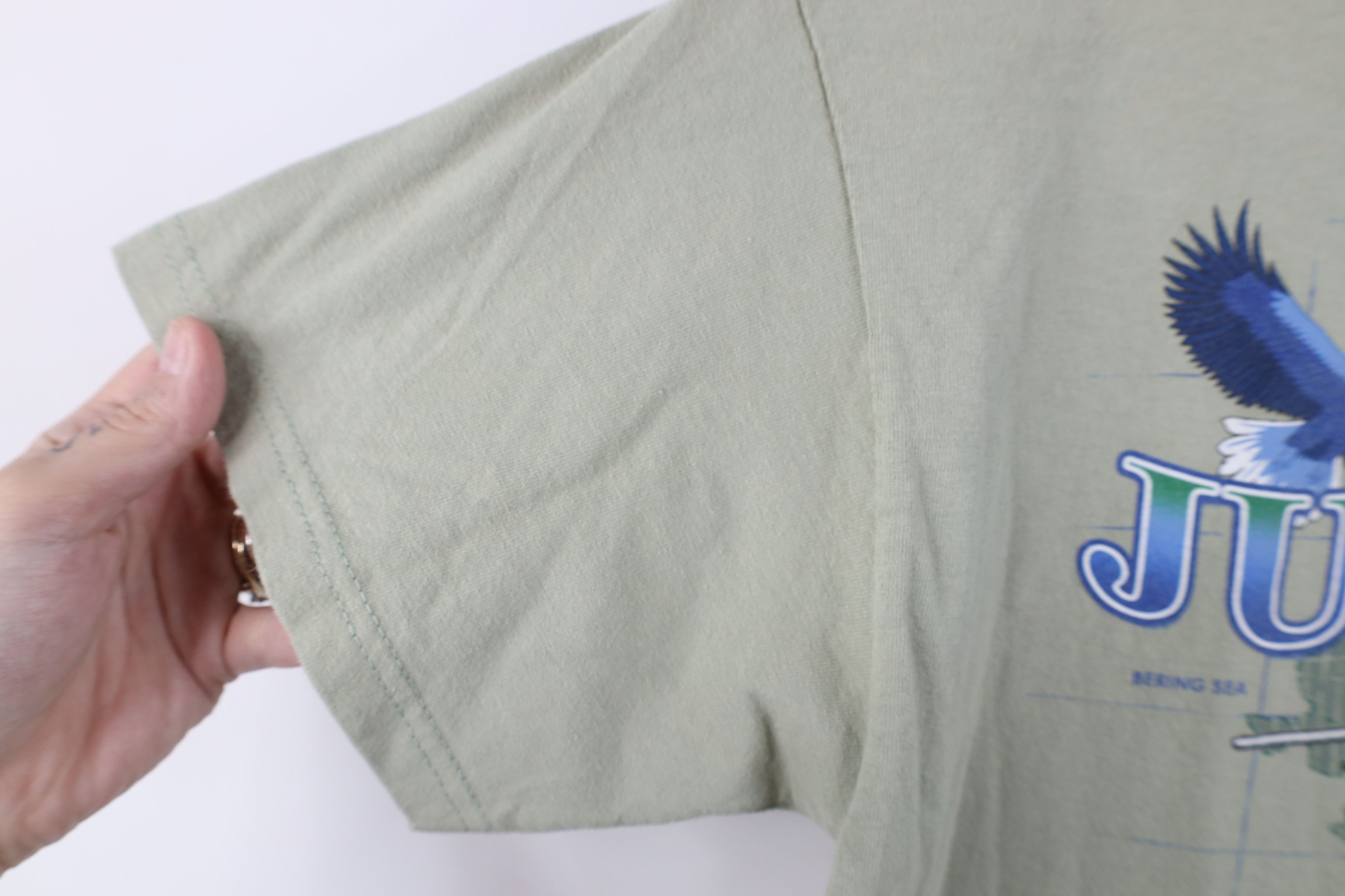 Vintage Vintage 90s Streetwear Alaska Map Nature Eagle T-Shirt Size US S / EU 44-46 / 1 - 9 Thumbnail