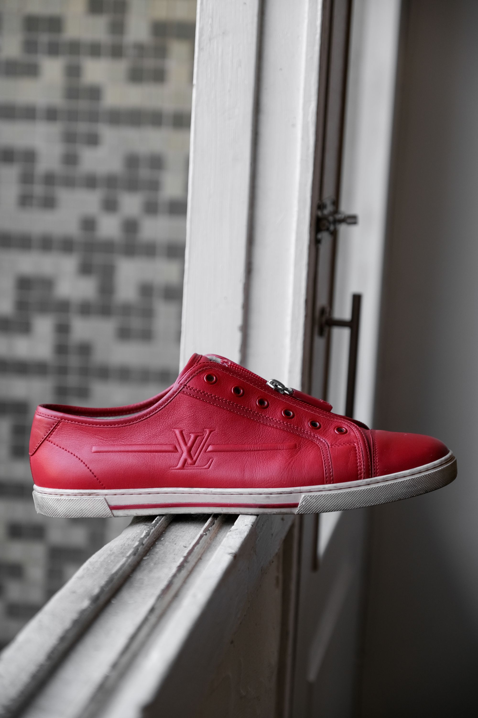 Louis Vuitton LOUIS VUITTON Zip-up Leather Sneakers Size US 8 / EU 41 - 7 Thumbnail