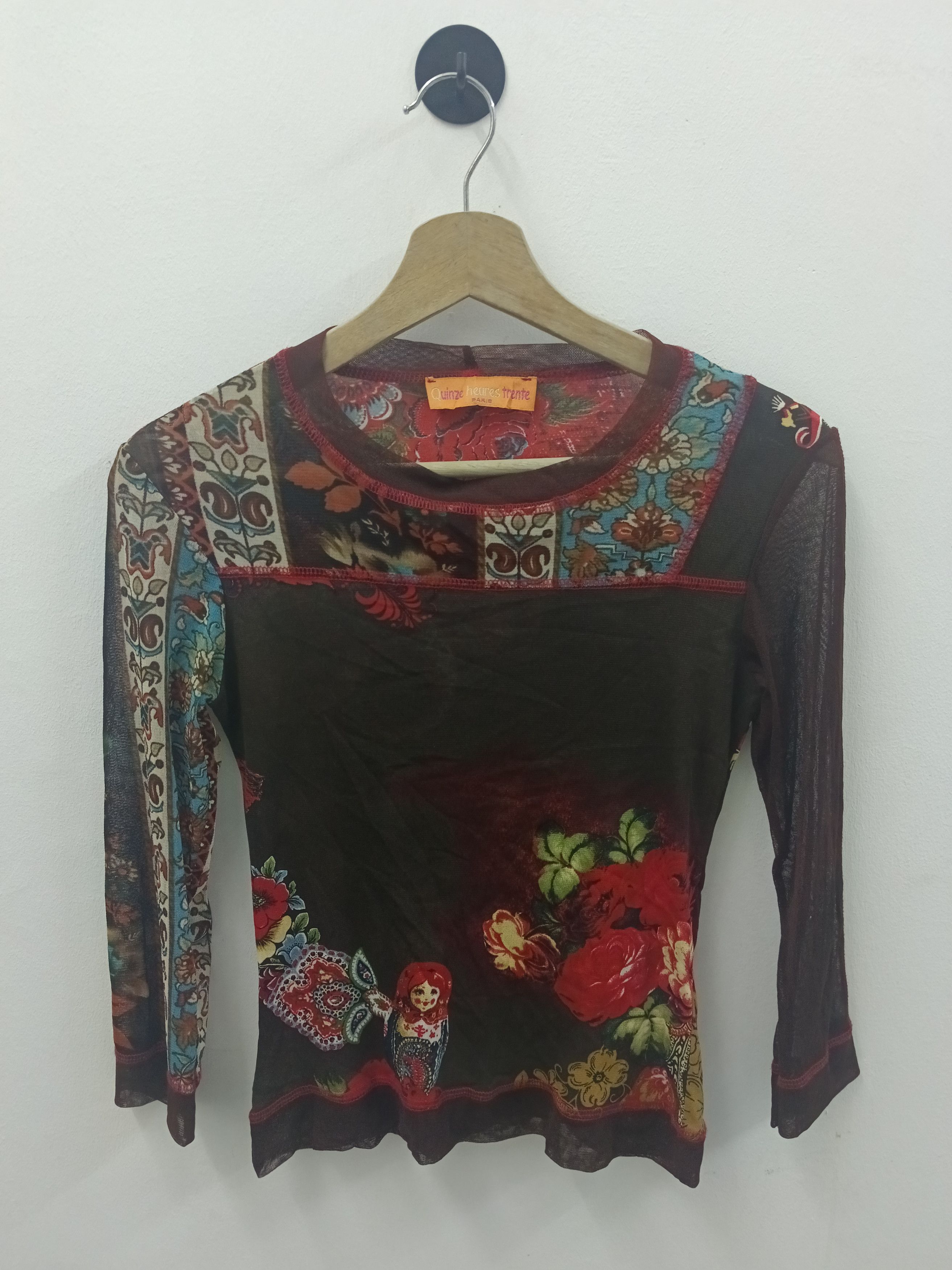 Other Vintage Quinze Heures Trente Paris Mesh Graphic Top(SIZE 2) Size M / US 6-8 / IT 42-44 - 1 Thumbnail