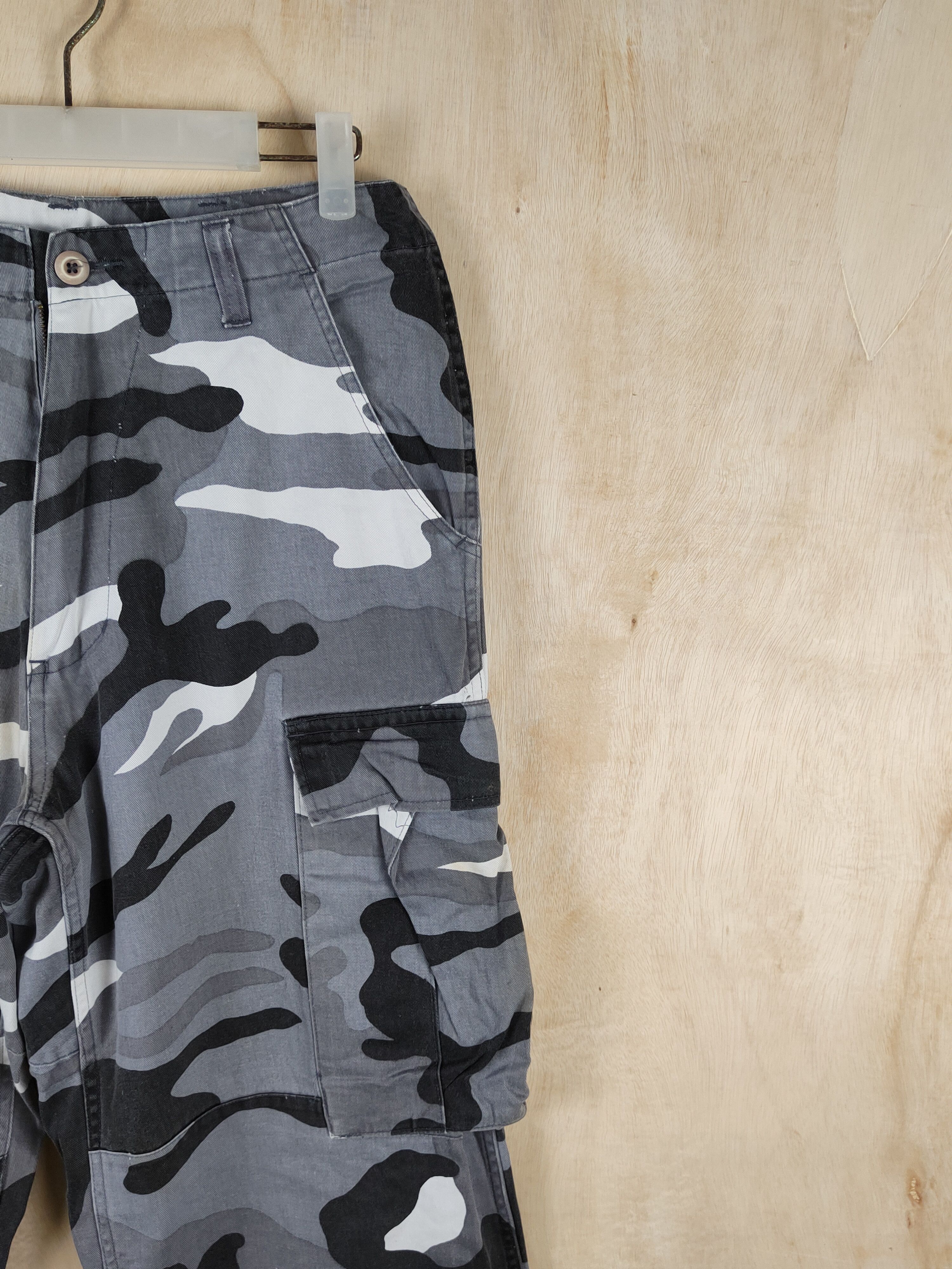 Japanese Brand U.S.N Camouflage Multipocket Tactical Cargo Pants #S2539 Size US 31 - 5 Thumbnail