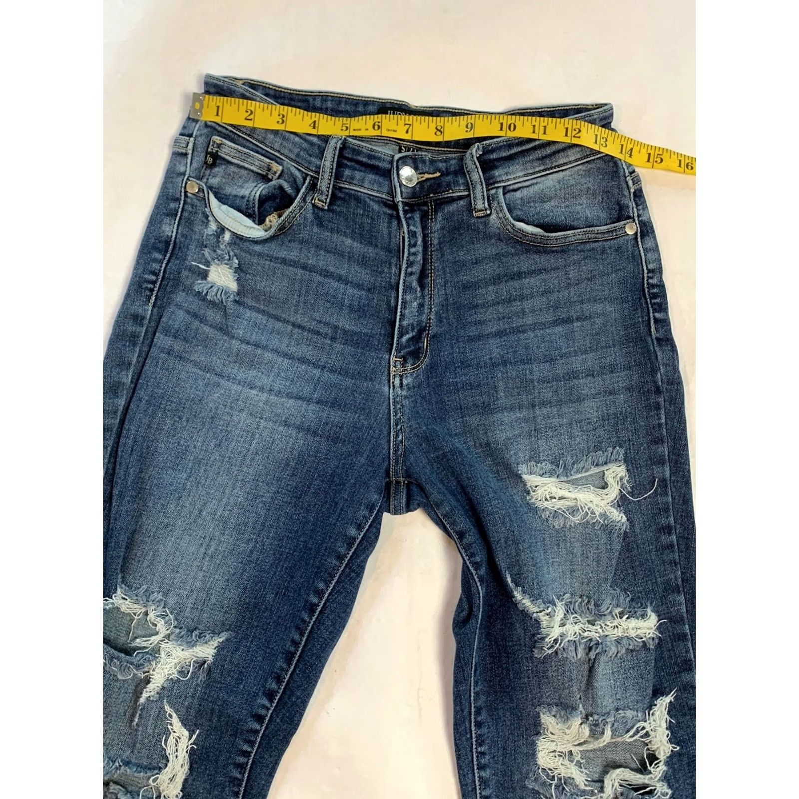 Vintage Judy Blue Jeans Woman 5/27 Boyfriend Fit Distressed Blue Denim 5-Pocket Regular Size 27 Vintage No Women Jeans Size 27" / US 4 / IT 40 - 8 Thumbnail