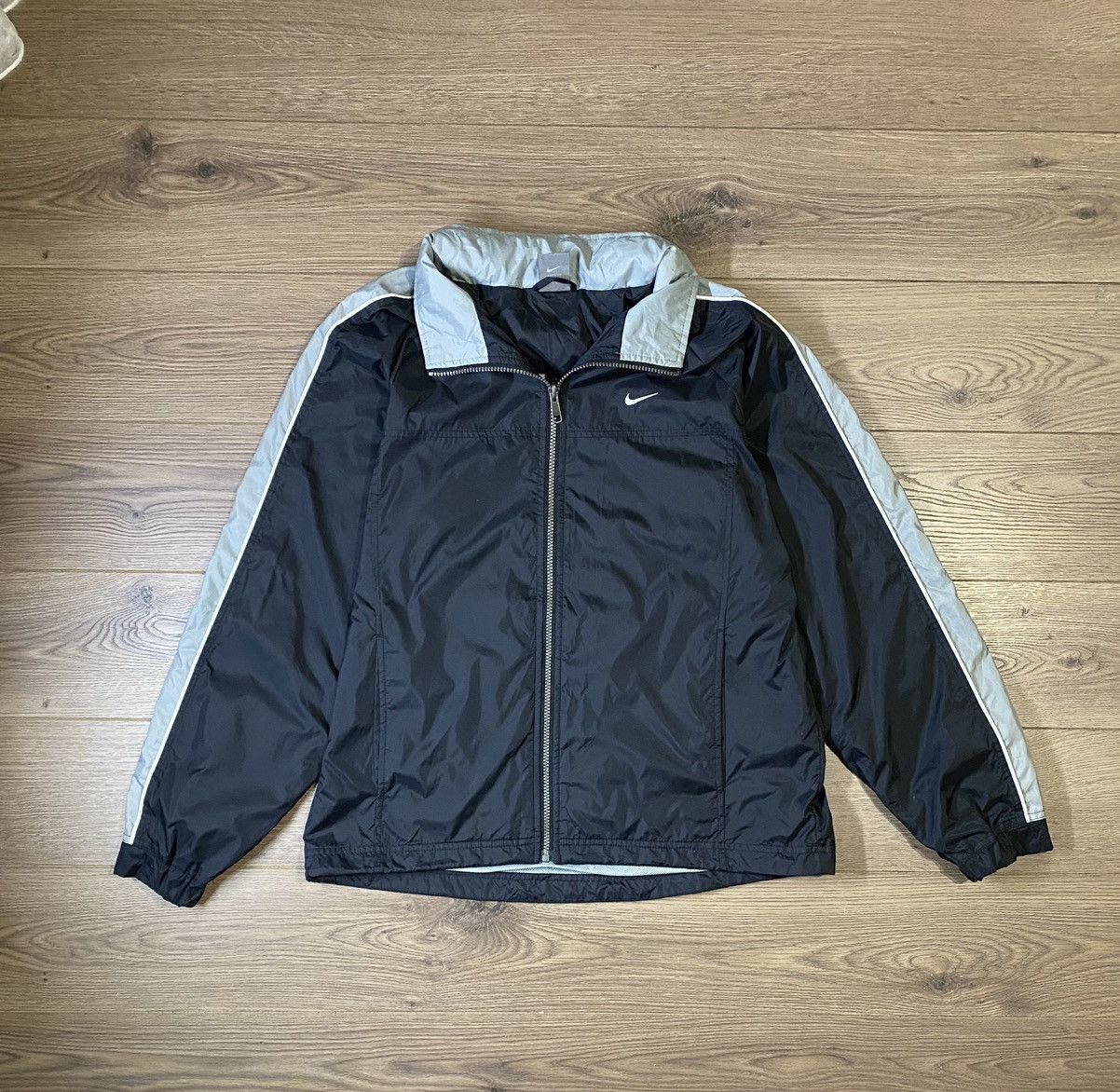 Nike × Vintage Vintage Nike Track Nylon Drill Light Jacket Black Size M Size US M / EU 48-50 / 2 - 1 Thumbnail