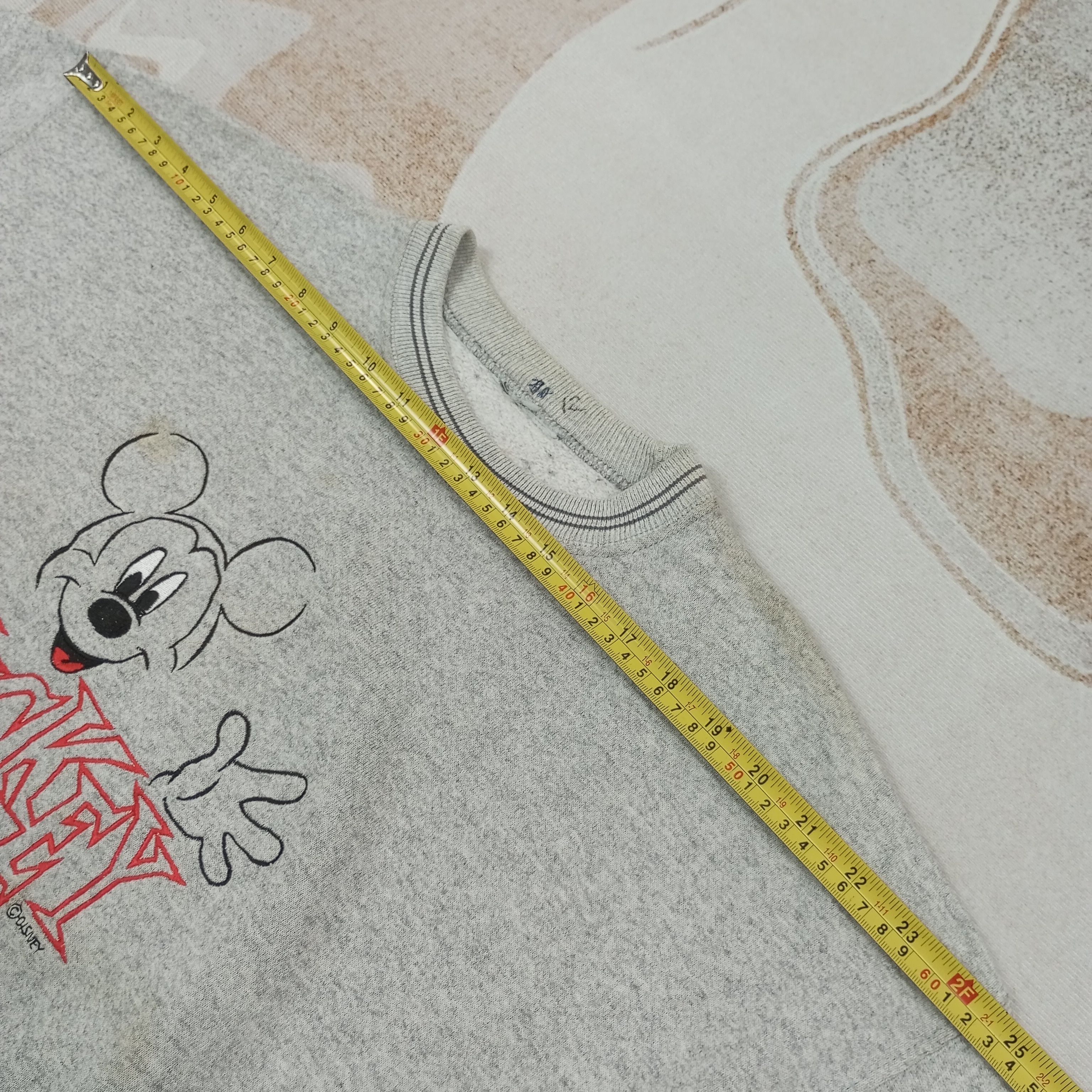 Mickey Mouse Vintage Disney Mickey Mouse Sweatshirt c236n9 Size US XL / EU 56 / 4 - 10 Thumbnail