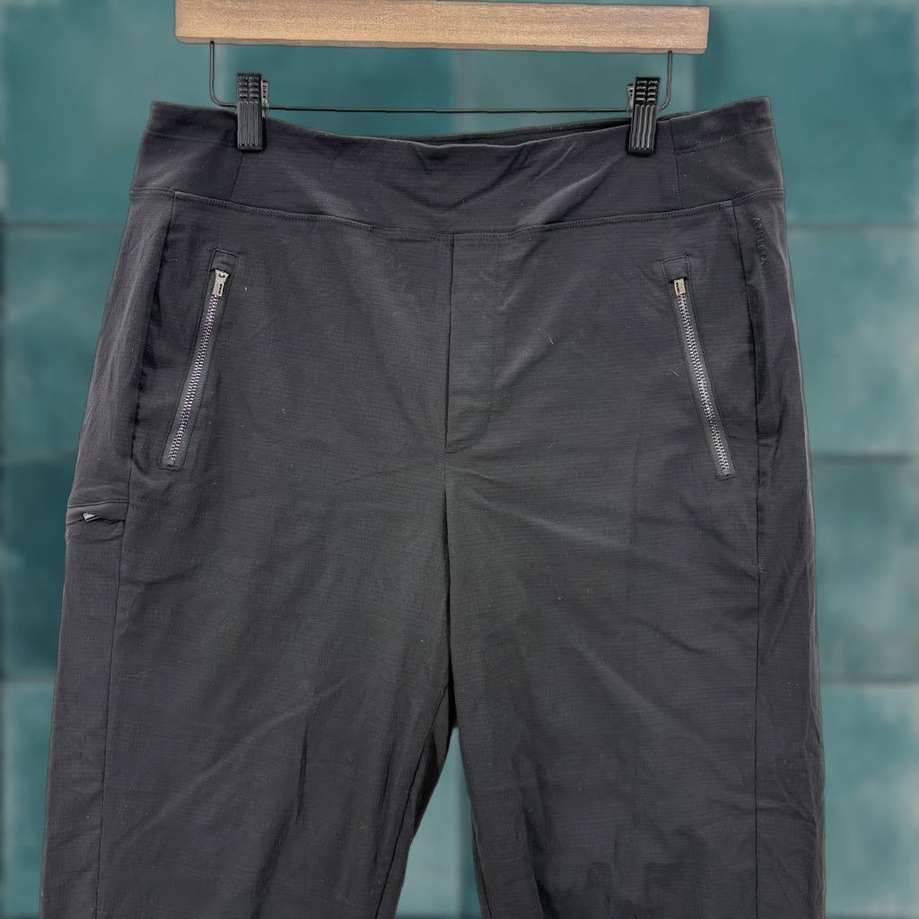 Athleta Athleta Trekkie North High Rise Jogger Pants Womens 12 Black Ripstop Taper Gym Size 34" / US 12 / IT 48 - 1 Thumbnail