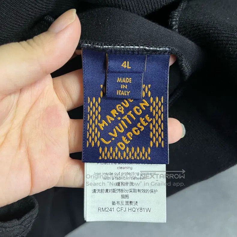 Louis Vuitton Louis Vuitton size 4l 24 Black Solid Hooded Logo Embroidere Size US M / EU 48-50 / 2 - 4 Thumbnail