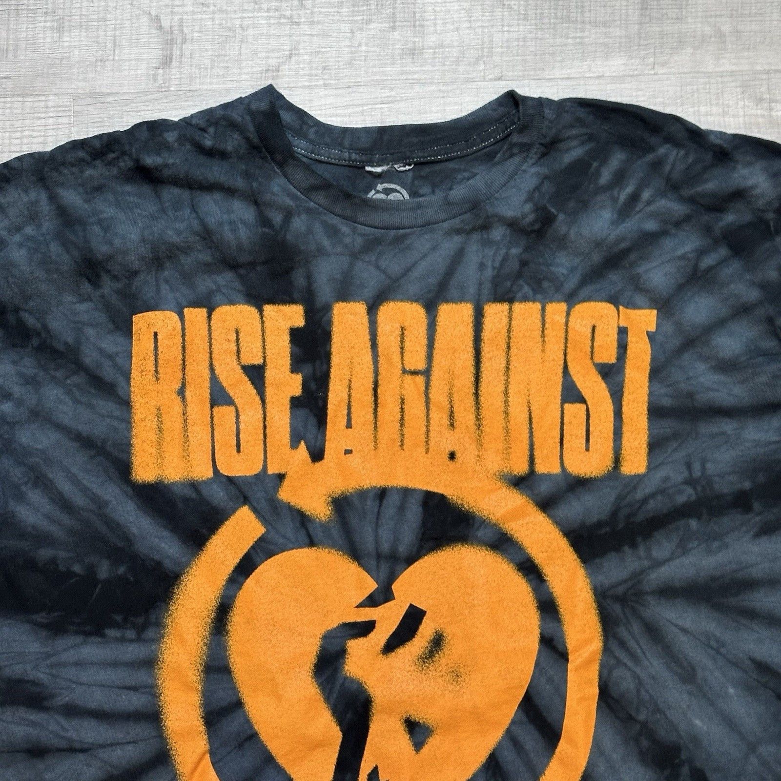 Band Tees Rise Against Blurred HeartFist T-Shirt Men's 2XL Spider Dye Size US XXL / EU 58 / 5 - 5 Thumbnail