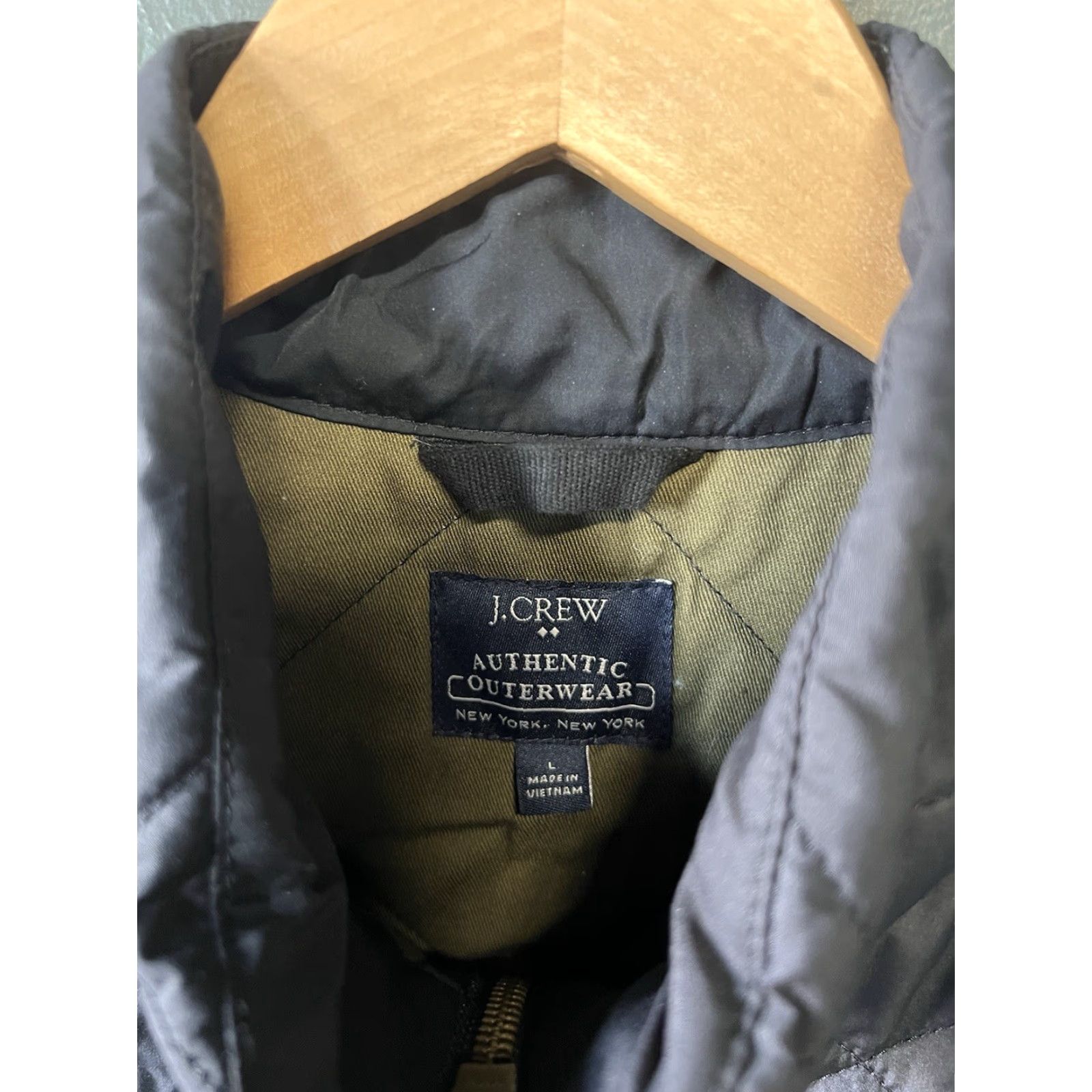 J.Crew J. Crew Vest Mens Black Sleeveless Outerwear Quilted Full Zip Size Large Size US L / EU 52-54 / 3 - 3 Thumbnail