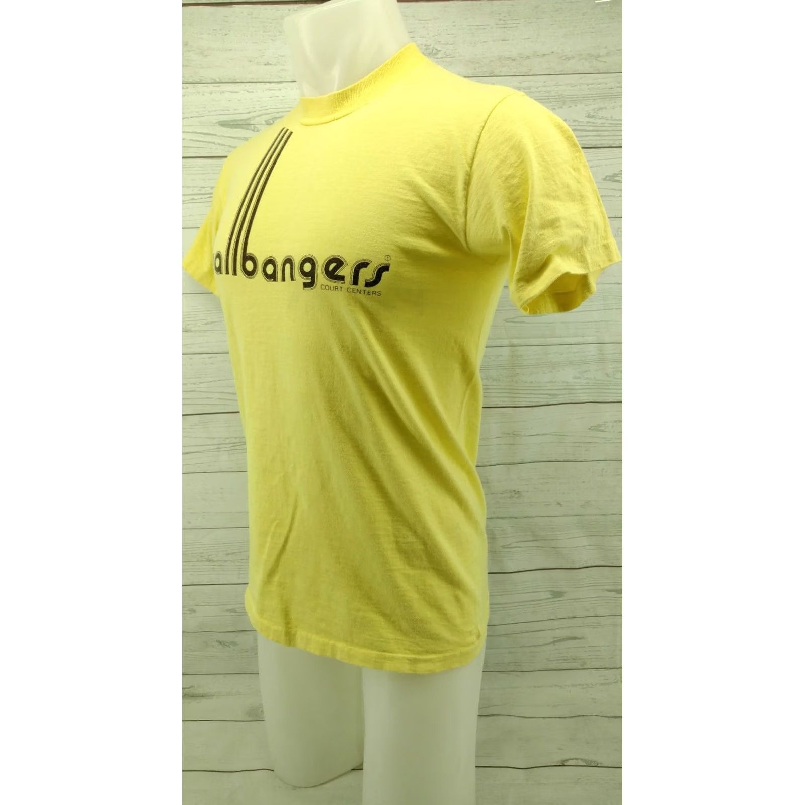 Hanes Vintage Wallbangers Court Center Yellow Shirt Single Stitch Size Medium Hanes Cotton Blend Short Sleeve 1980s Womens Mens Boys Girls Size US M / EU 48-50 / 2 - 3 Thumbnail