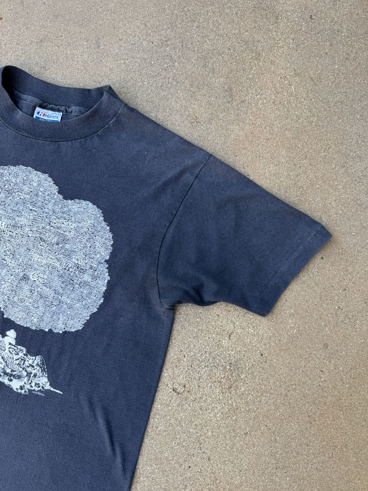 Band Tees × Vintage Vtg 1984 Family Tree Of American Rock Faded Black Tee Mens L Size US L / EU 52-54 / 3 - 3 Thumbnail