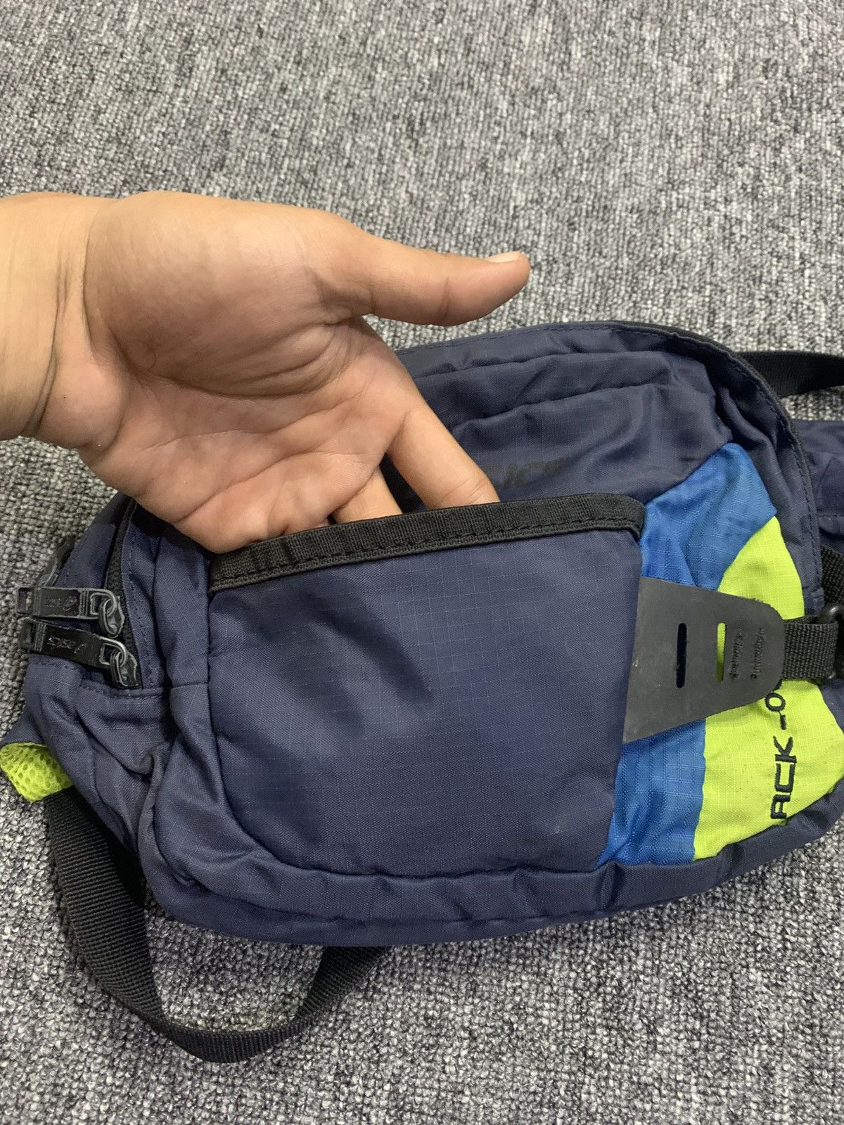 Asics × Japanese Brand Asics Japanese Sling Bag Outdoor Life Sport Style Size ONE SIZE - 9 Thumbnail
