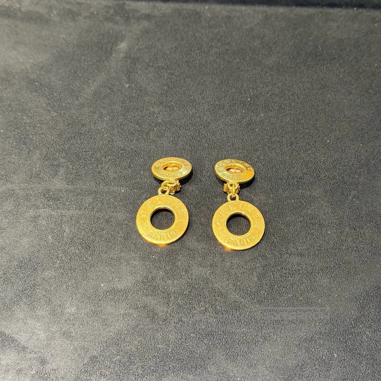 Celine Celine Gold Circle Clip-On Vintage Earrings. Size ONE SIZE - 1 Thumbnail