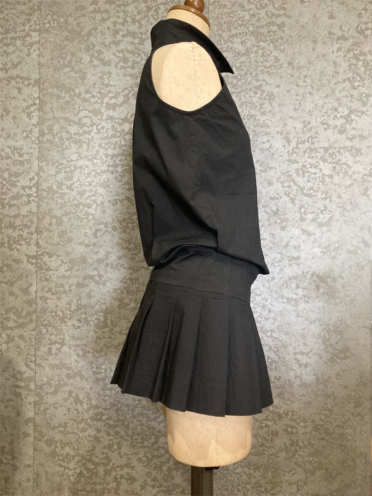 Japanese Brand 2000s Runway Black Sleeveless Collar Top Y2K Size S / US 4 / IT 40 - 3 Thumbnail
